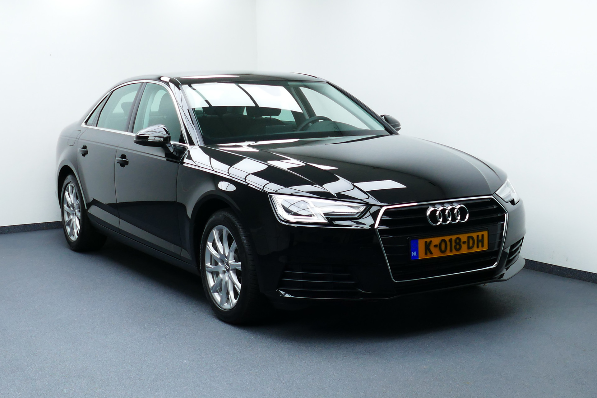 Audi A4 Limousine 35 TFSI Sport Lease Edition. Led Koplampen, Clima, Cruise, Navi, 17"LMV,