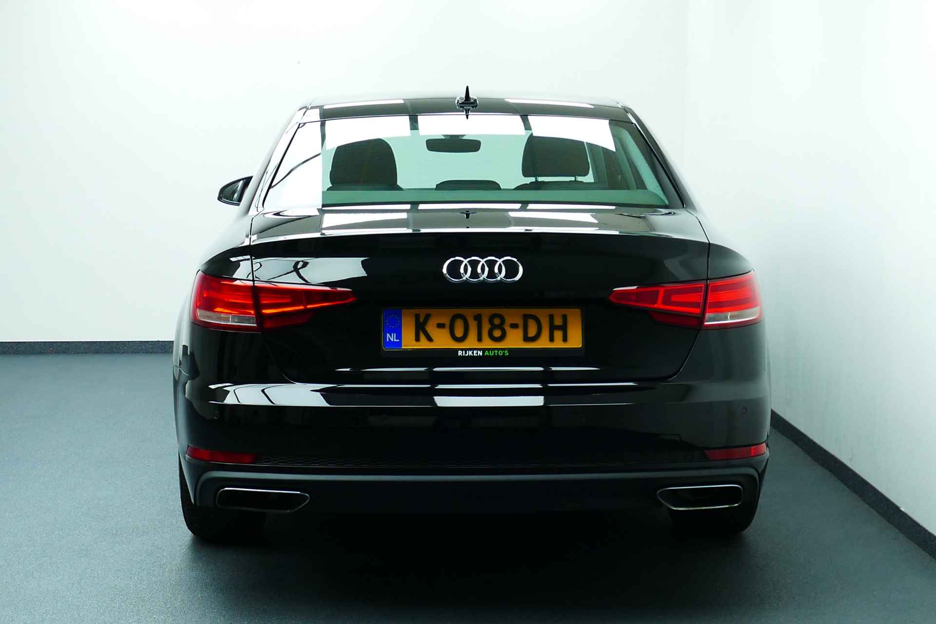 Audi A4 Limousine 35 TFSI Sport Lease Edition. Led Koplampen, Clima, Cruise, Navi, 17"LMV, - 23/37