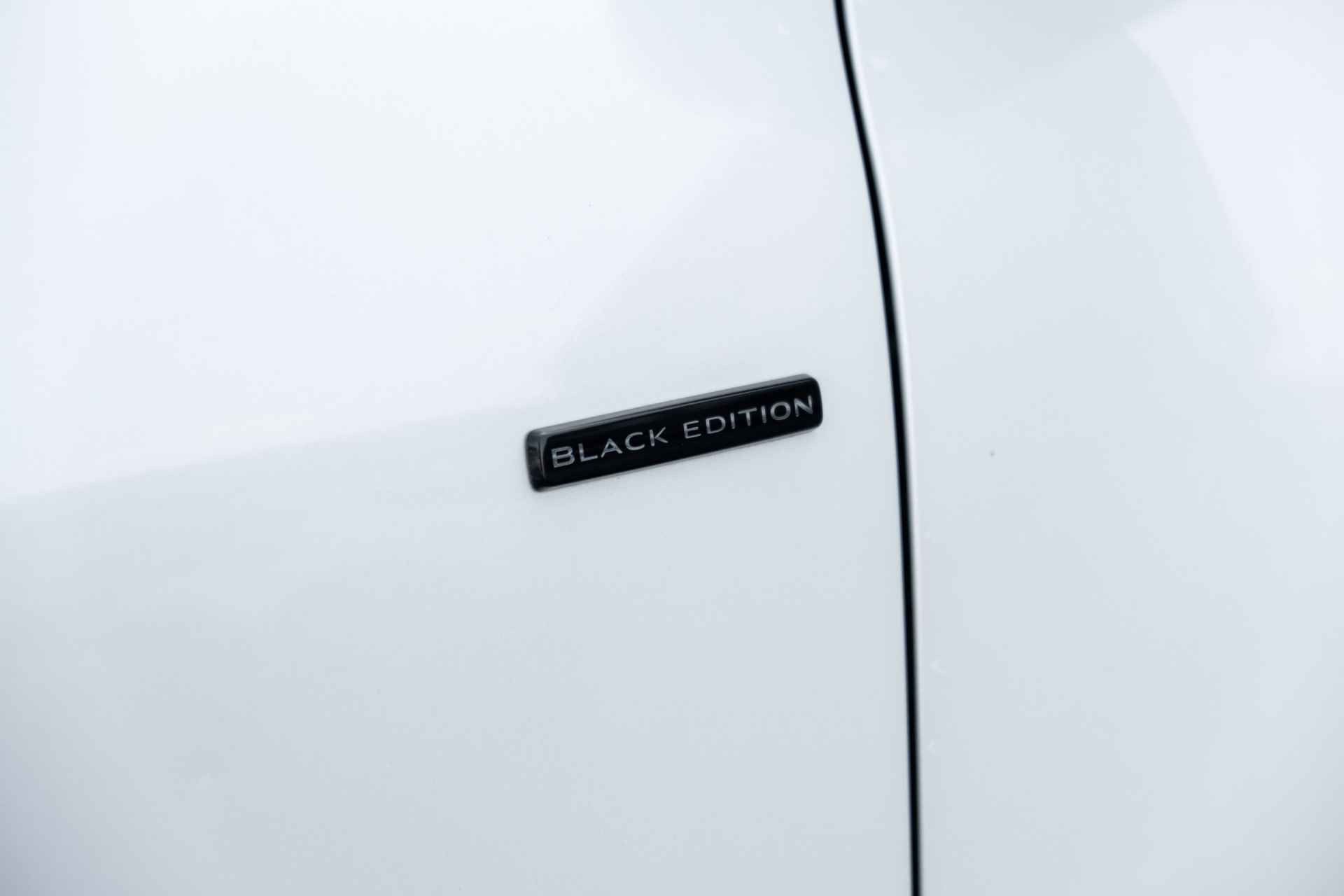 Renault Kadjar 1.3 TCe 160 PK Black Edition | BOSE | TREKHAAK | WINTERPAKKET | incl. Bovag rijklaarpakket met 12 maanden garantie - 24/60