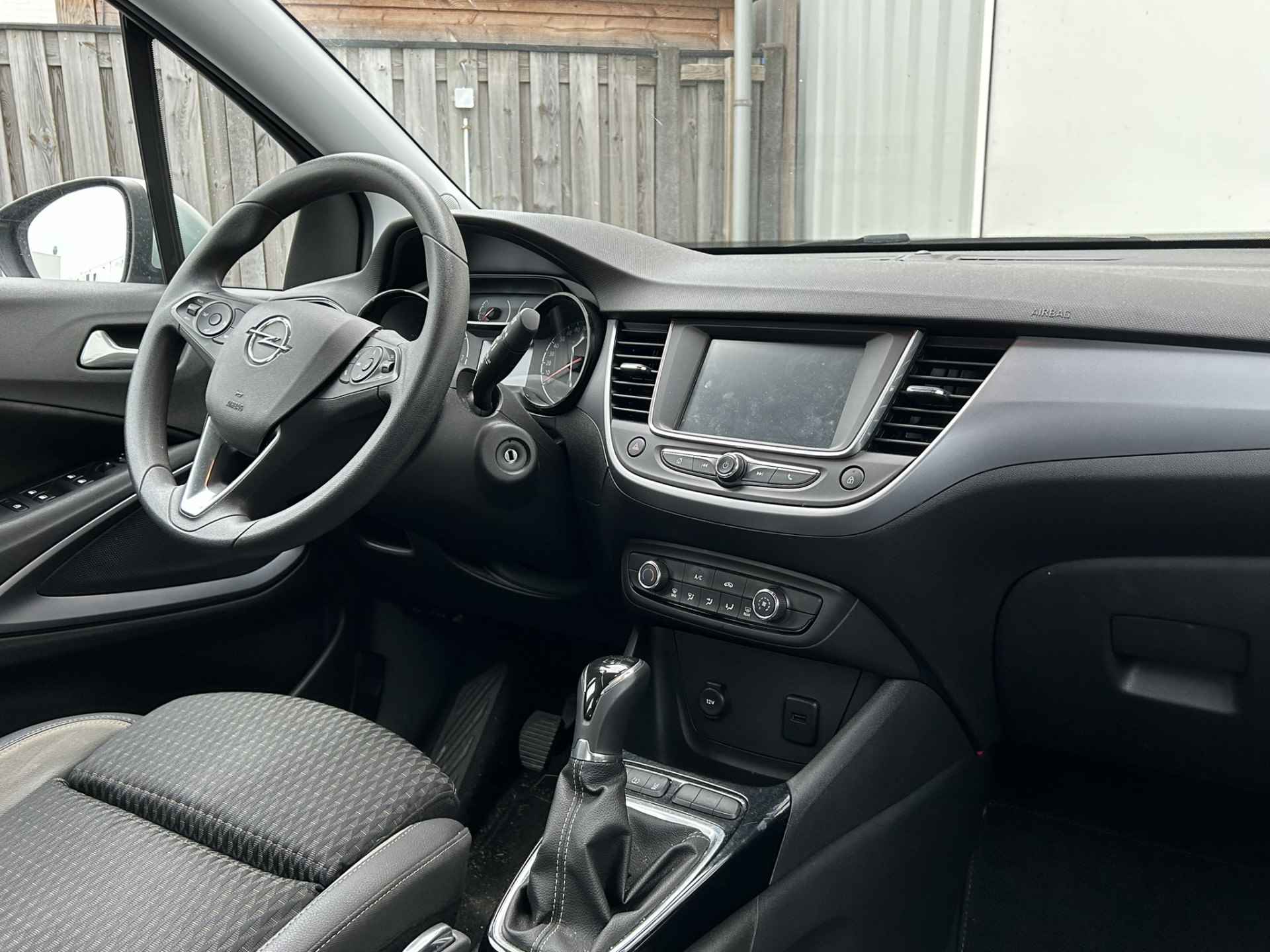 Opel Crossland X 1.2 Online Edition | AGR stoelen | TREKHAAK | All season banden | Navi by app | Apple Carplay/Android Auto | Airco | Reservewiel - 15/26