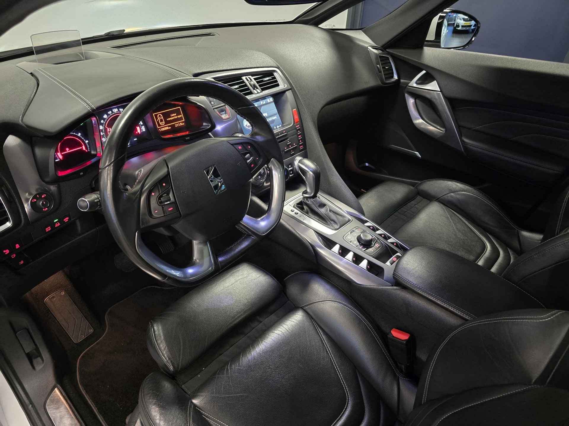 Citroen DS5 So Chic 1.6 TURBO 156pk 6-TRAPSAUTOMAAT | PANODAK | BI-XENON | CAMERA | NAVI | LEDER | STOELVERW. | TREKHAAK | - 10/51