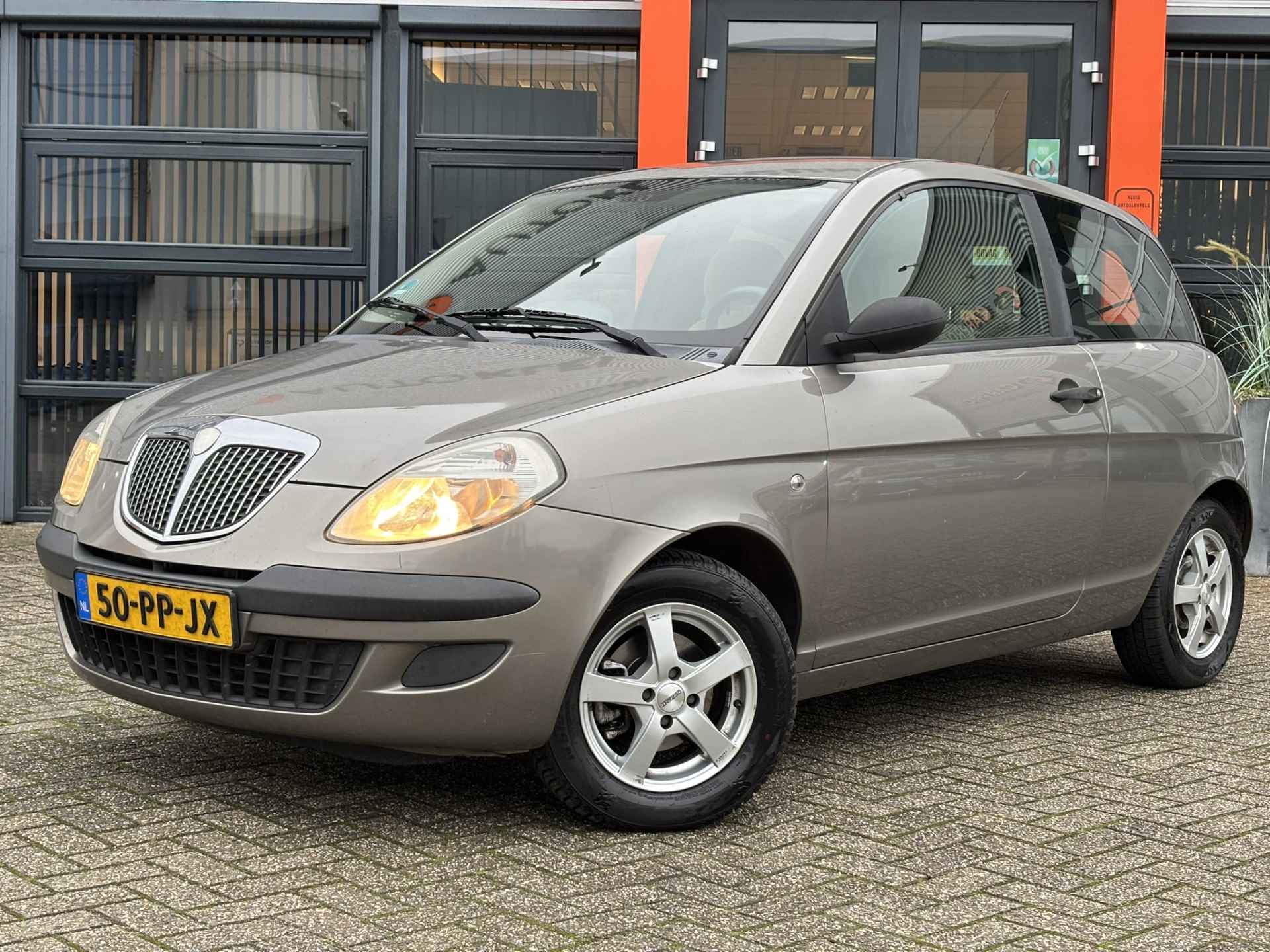 Lancia Ypsilon 1.2 Argento / NL Auto / Goed Onderhouden / Met Nieuwe APK / - 5/24