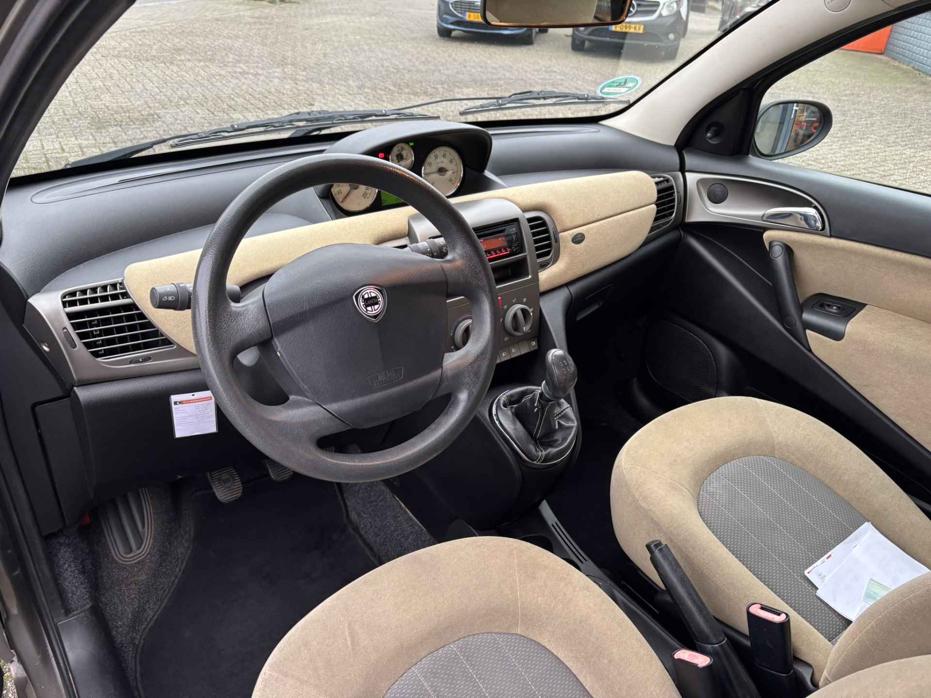 Lancia Ypsilon 1.2 Argento / NL Auto / Goed Onderhouden / Met Nieuwe APK / - 7/24