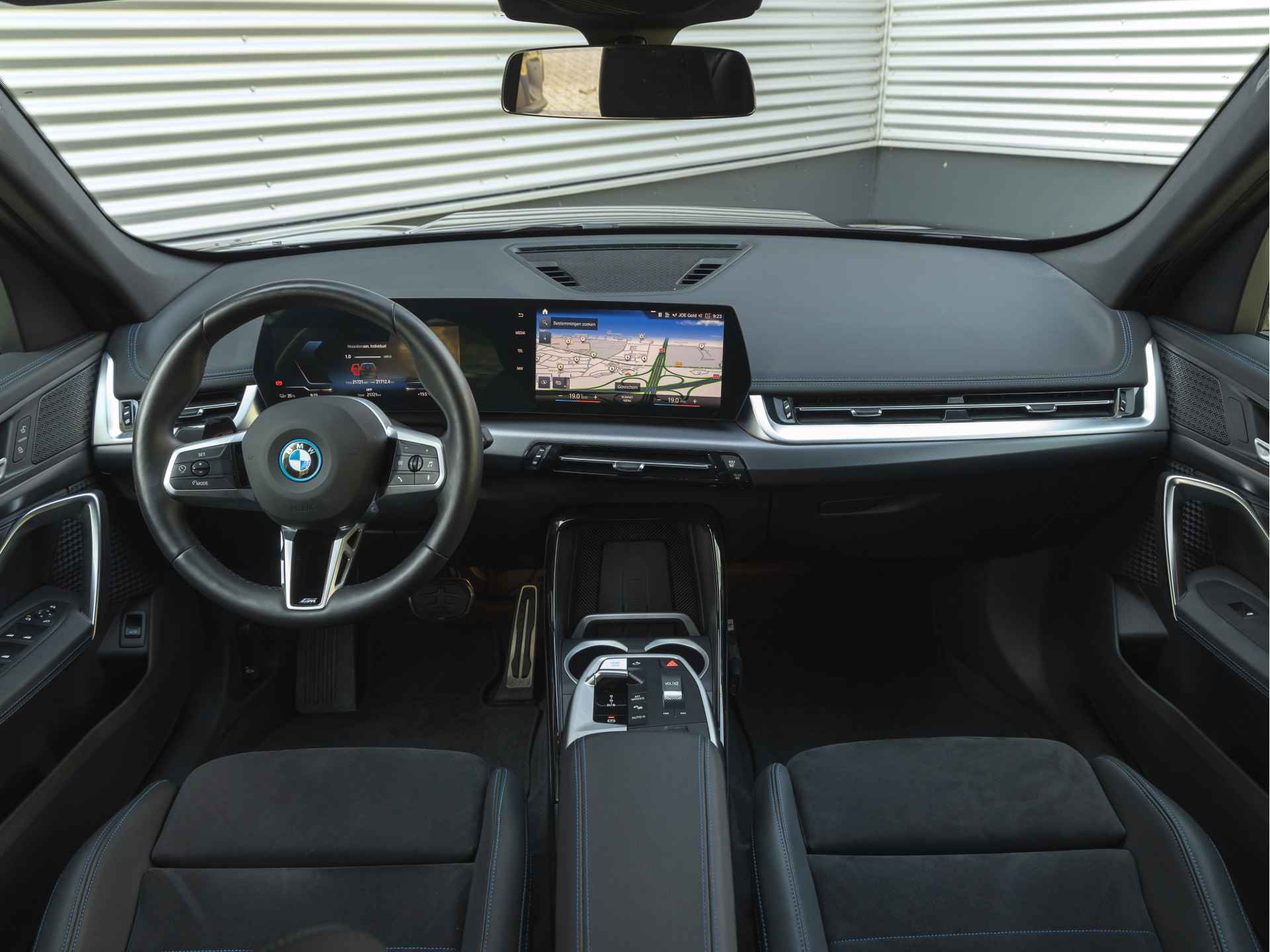 BMW iX1 xDrive30 M-Sport - Shadowline - Adaptive LED - Camera - 13/40