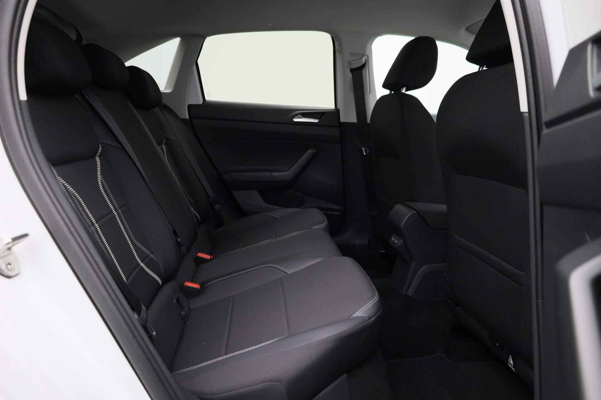 Volkswagen Taigo 1.0 TSI 110PK DSG Style | Navi | Camera | Stoelverwarming | Keyless | ACC | IQ Light - 37/39