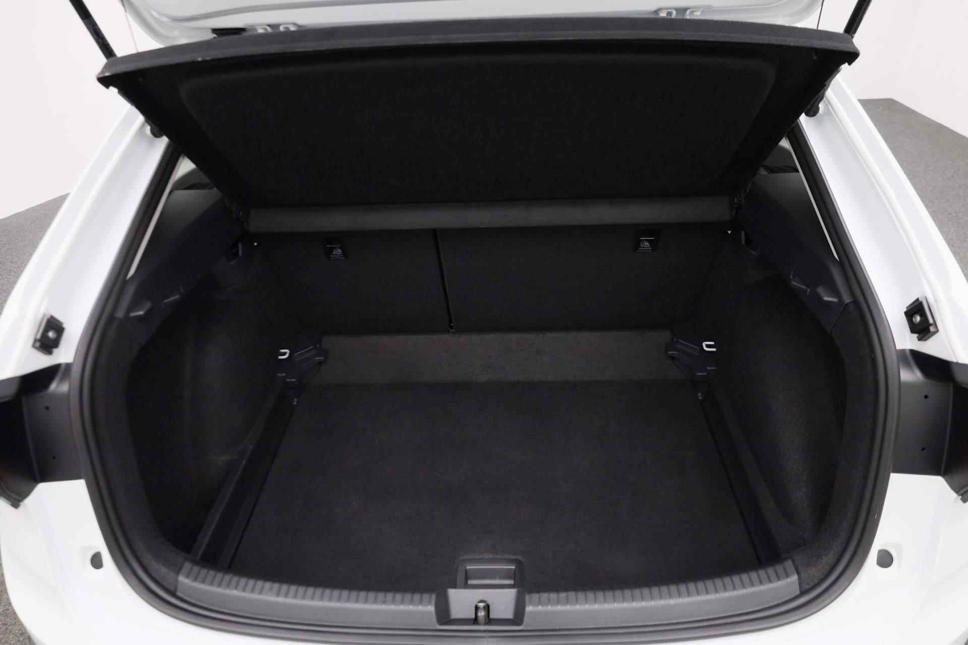 Volkswagen Taigo 1.0 TSI 110PK DSG Style | Navi | Camera | Stoelverwarming | Keyless | ACC | IQ Light - 39/39