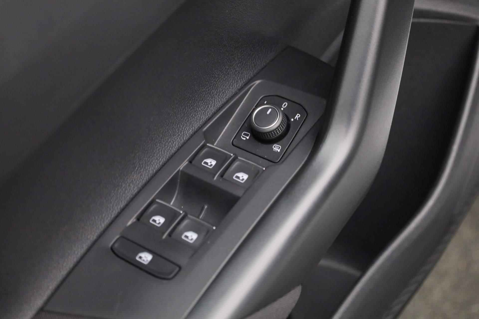 Volkswagen Taigo 1.0 TSI 110PK DSG Style | Navi | Camera | Stoelverwarming | Keyless | ACC | IQ Light - 23/39