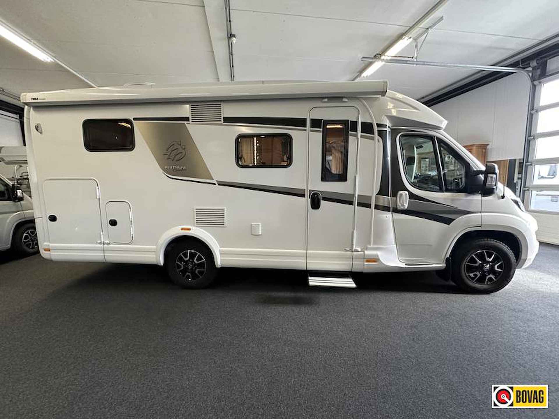 Knaus Van TI 650 MEG Platinum Selection, - 1/12