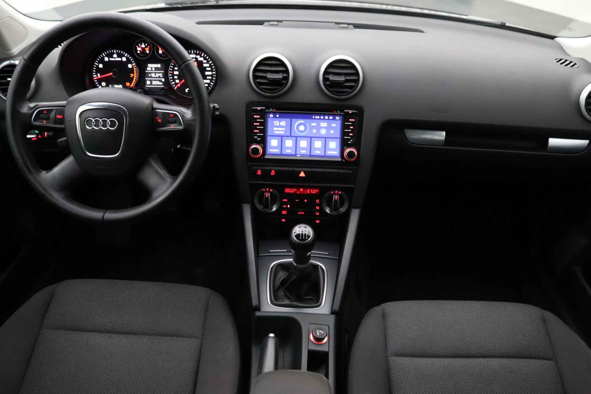 Audi A3 Sportback 1.2 TFSI Attraction Advance | Airco | Cruise control | Navigatie | Bi-xenonlampen - 2/31