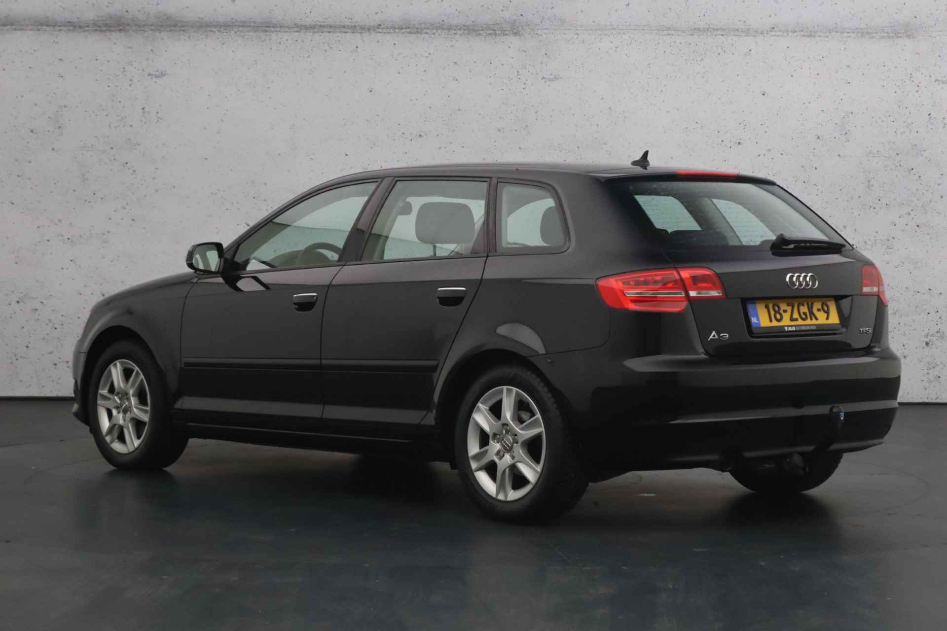 Audi A3 Sportback 1.2 TFSI Attraction Advance | Airco | Cruise control | Navigatie | Bi-xenonlampen - 7/31