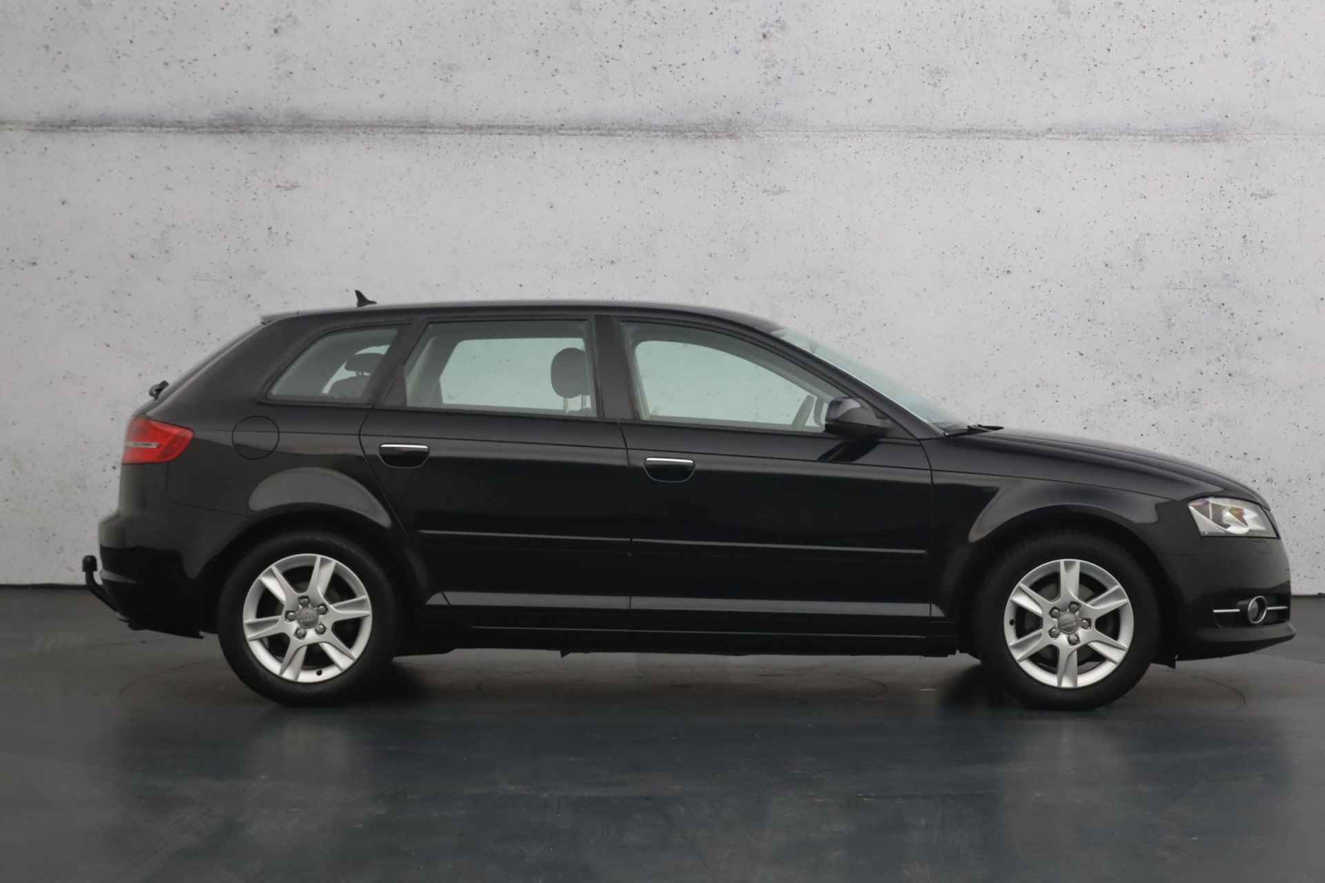 Audi A3 Sportback 1.2 TFSI Attraction Advance | Airco | Cruise control | Navigatie | Bi-xenonlampen - 25/31