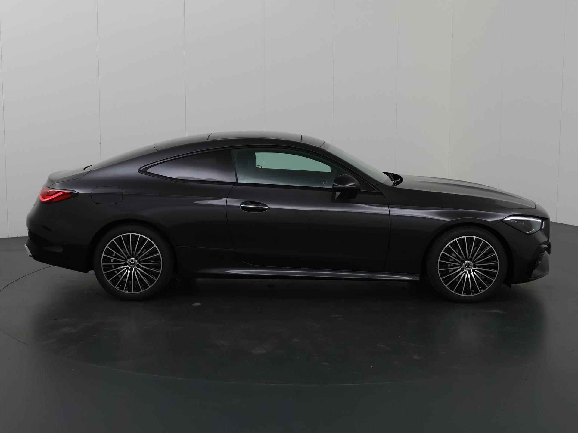 Mercedes-Benz CLE 200 AMG Line Coupé Mercedes-Benz CLE Coupé 200 AMG Line Panoramadak | 19 inch LM velgen | Rode Gordels | Memory Stoelen | Night pakket | Alarmklasse 3 | Sfeerverlichting | - 7/50