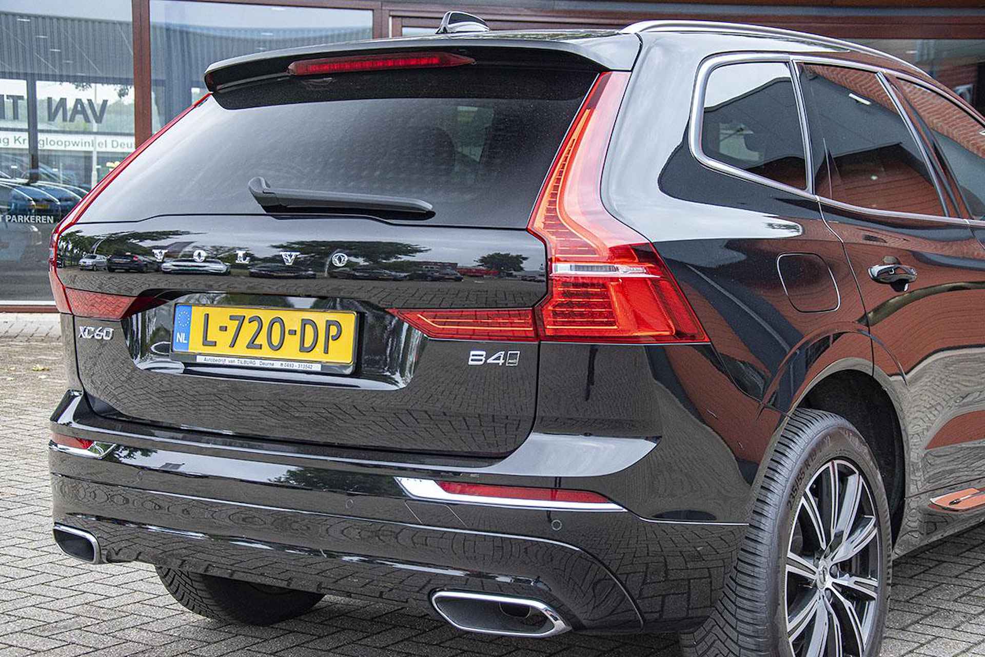 VOLVO XC60 2.0 B4 AWD INSCRIPTION - 6/28