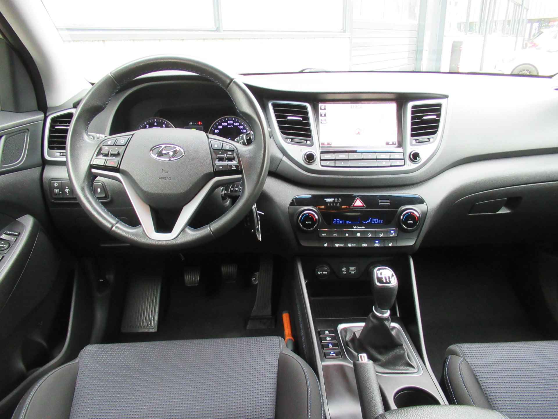 Hyundai Tucson 1.6 GDi Comfort 19"inch LM | Navi | Camera | stoel verw | tr.haak | Cruise - 16/23