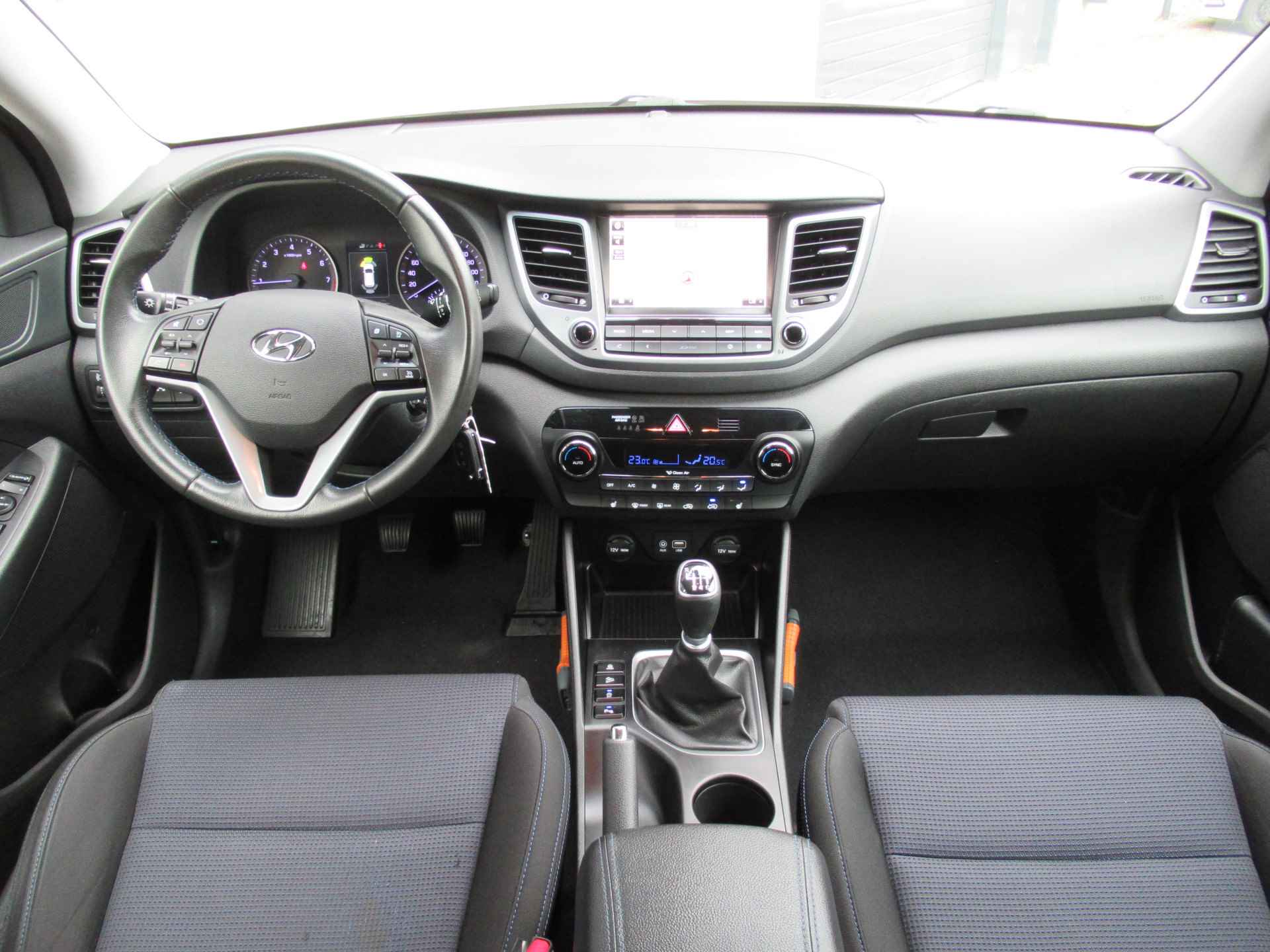 Hyundai Tucson 1.6 GDi Comfort 19"inch LM | Navi | Camera | stoel verw | tr.haak | Cruise - 17/23