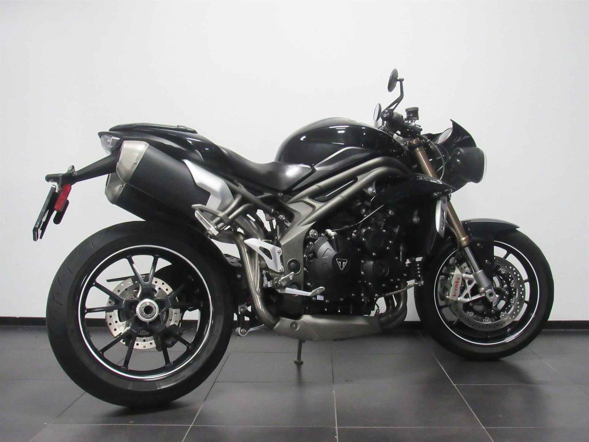 Triumph SPEED TRIPLE S - 2016 - 6/15