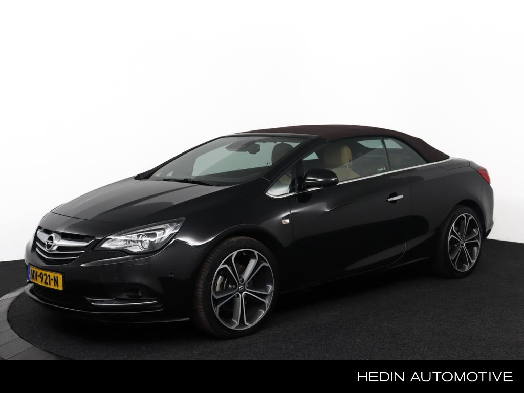 Opel Cascada 1.6 Turbo Innovation Lederen Interieur | Airconditioning (ECC) | Cruise controle | Elec. bed. kap | Alarm | stoel en stuur verwarming | Navigatie | PDC voor+achter  | 20 inch velgen.