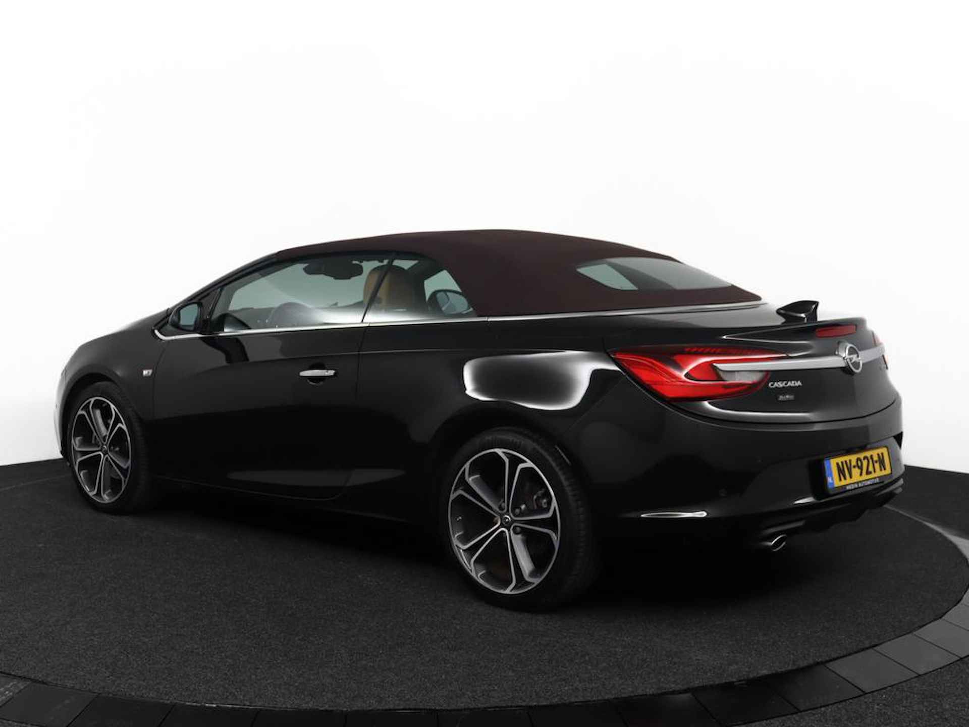 Opel Cascada 1.6 Turbo Innovation Lederen Interieur | Airconditioning (ECC) | Cruise controle | Elec. bed. kap | Alarm | stoel en stuur verwarming | Navigatie | PDC voor+achter  | 20 inch velgen. - 12/45