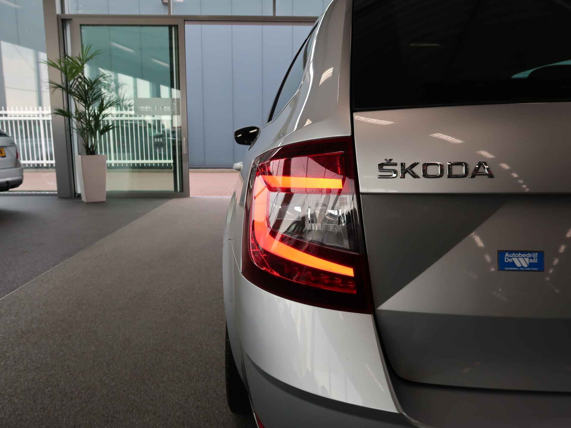 Škoda Octavia Combi 1.5 TSi 150pk DSG Style Bns KEYLESS/CANTON/NAVI/CARPLAYPDC/LED - 72/103