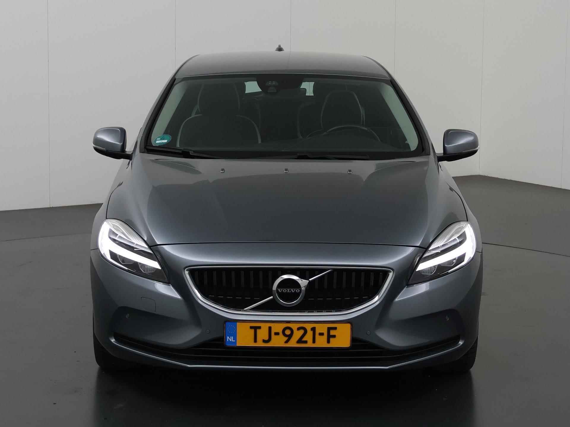 Volvo V40 1.5 T3 Dynamic Edition | Navigatie | Stoelverwarming | Climate Control | - 4/39