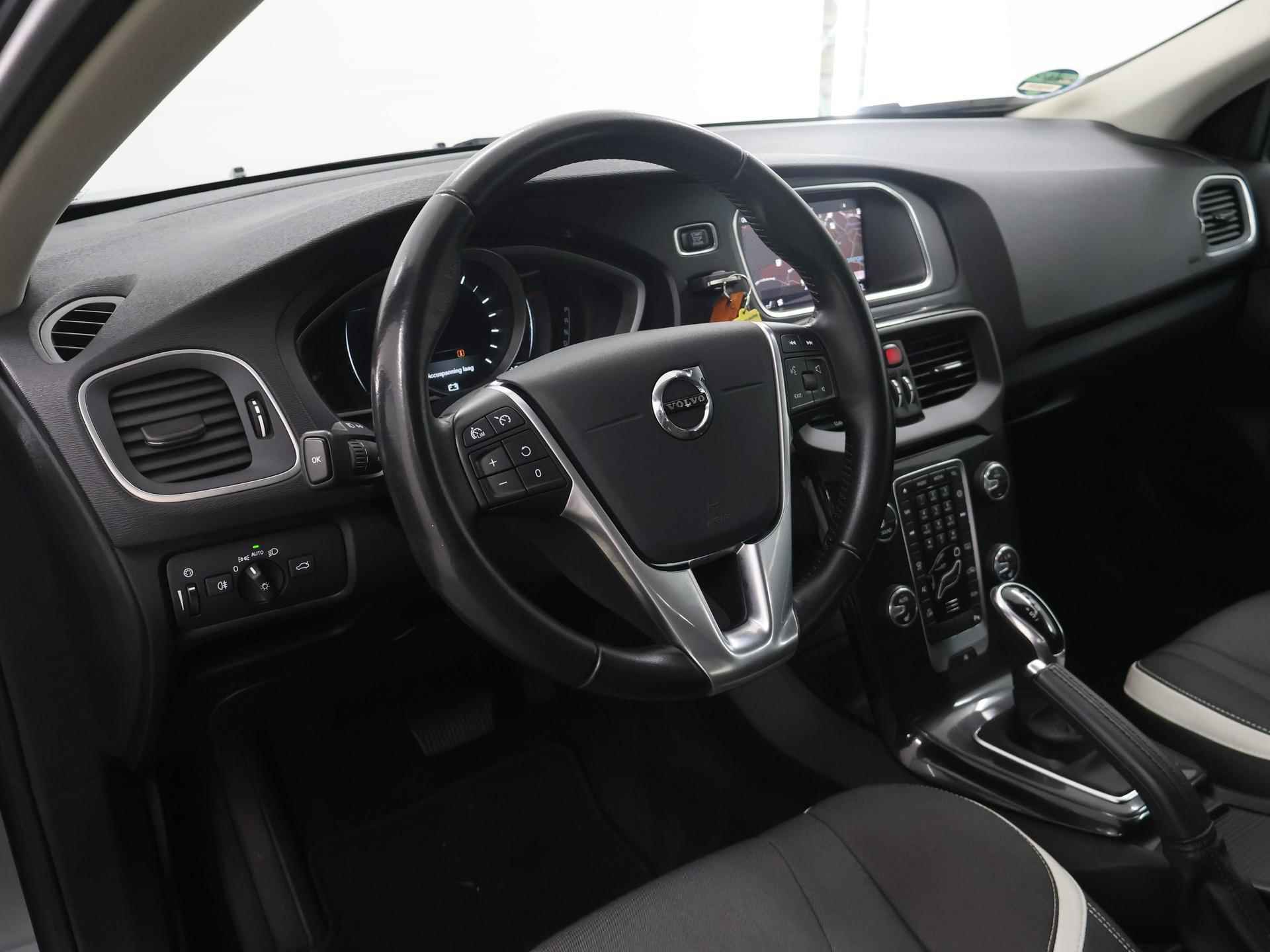 Volvo V40 1.5 T3 Dynamic Edition | Navigatie | Stoelverwarming | Climate Control | - 8/39