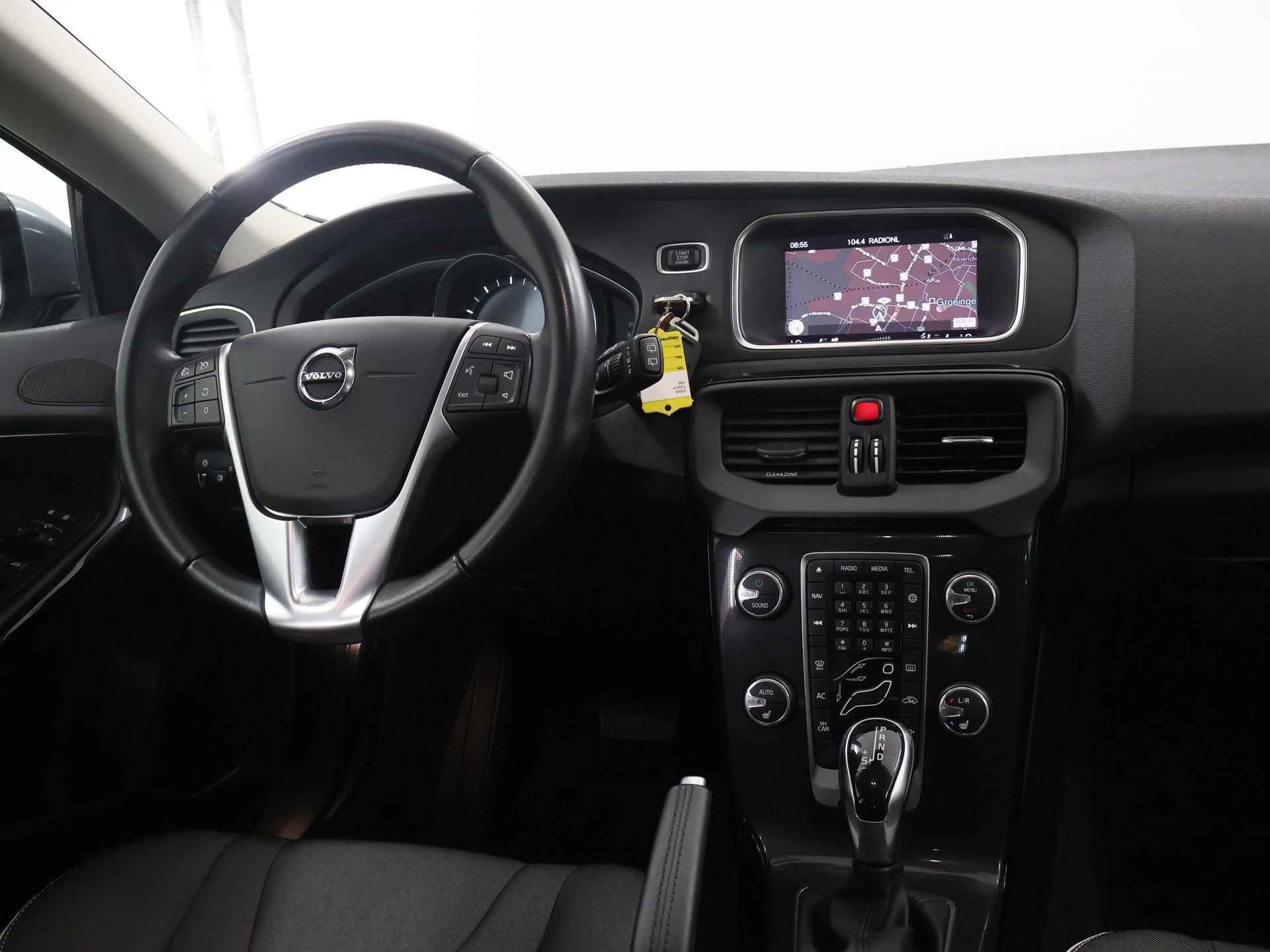 Volvo V40 1.5 T3 Dynamic Edition | Navigatie | Stoelverwarming | Climate Control | - 10/39