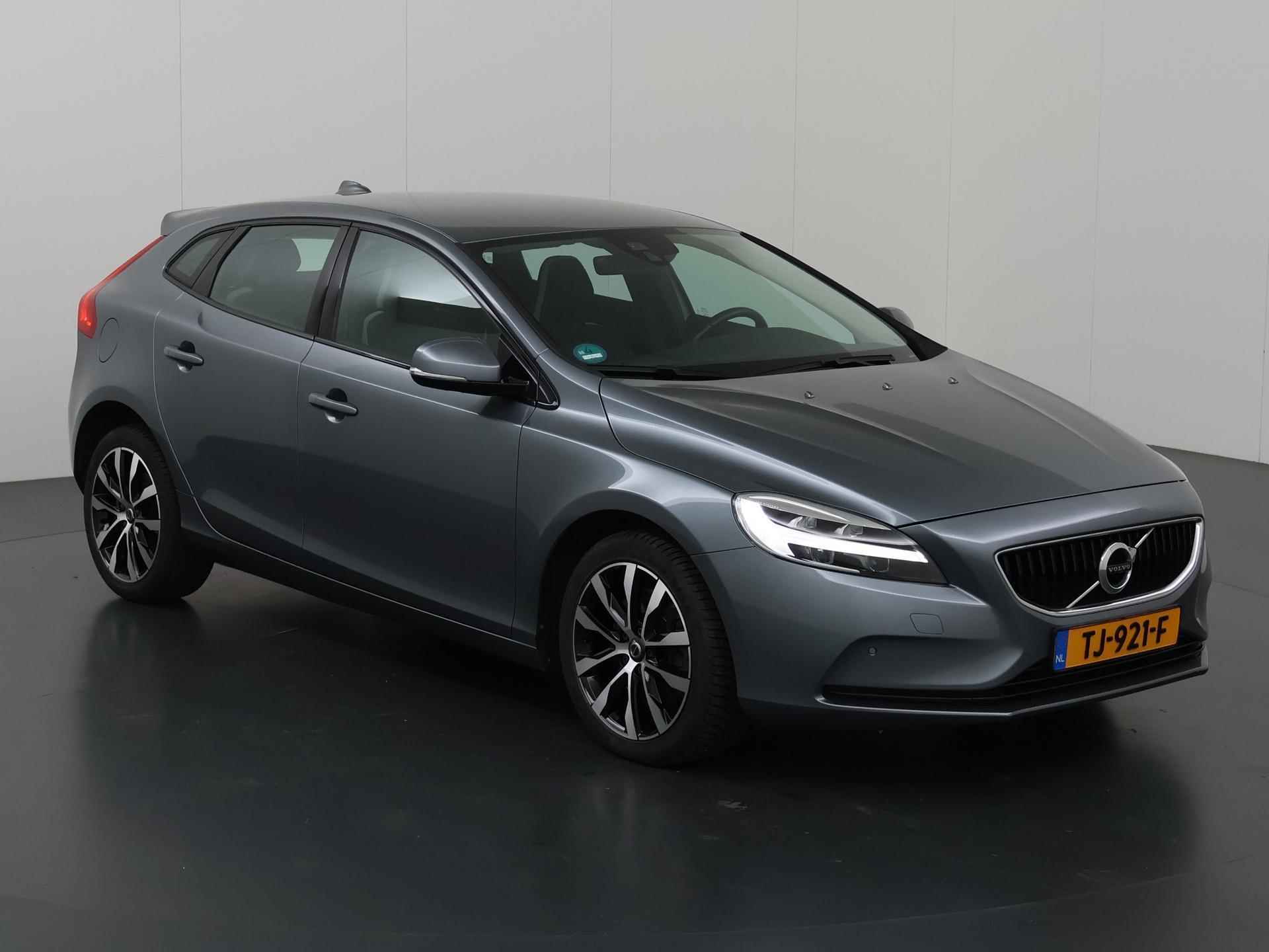 Volvo V40 1.5 T3 Dynamic Edition | Navigatie | Stoelverwarming | Climate Control | - 24/39