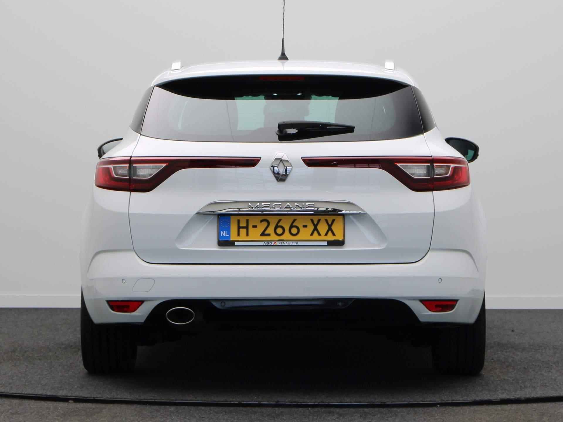 Renault Mégane Estate TCe 140pk Bose | Climate control | Cruise control | Parkeersensoren voor + achter | Apple Carplay/Android auto | - 7/48