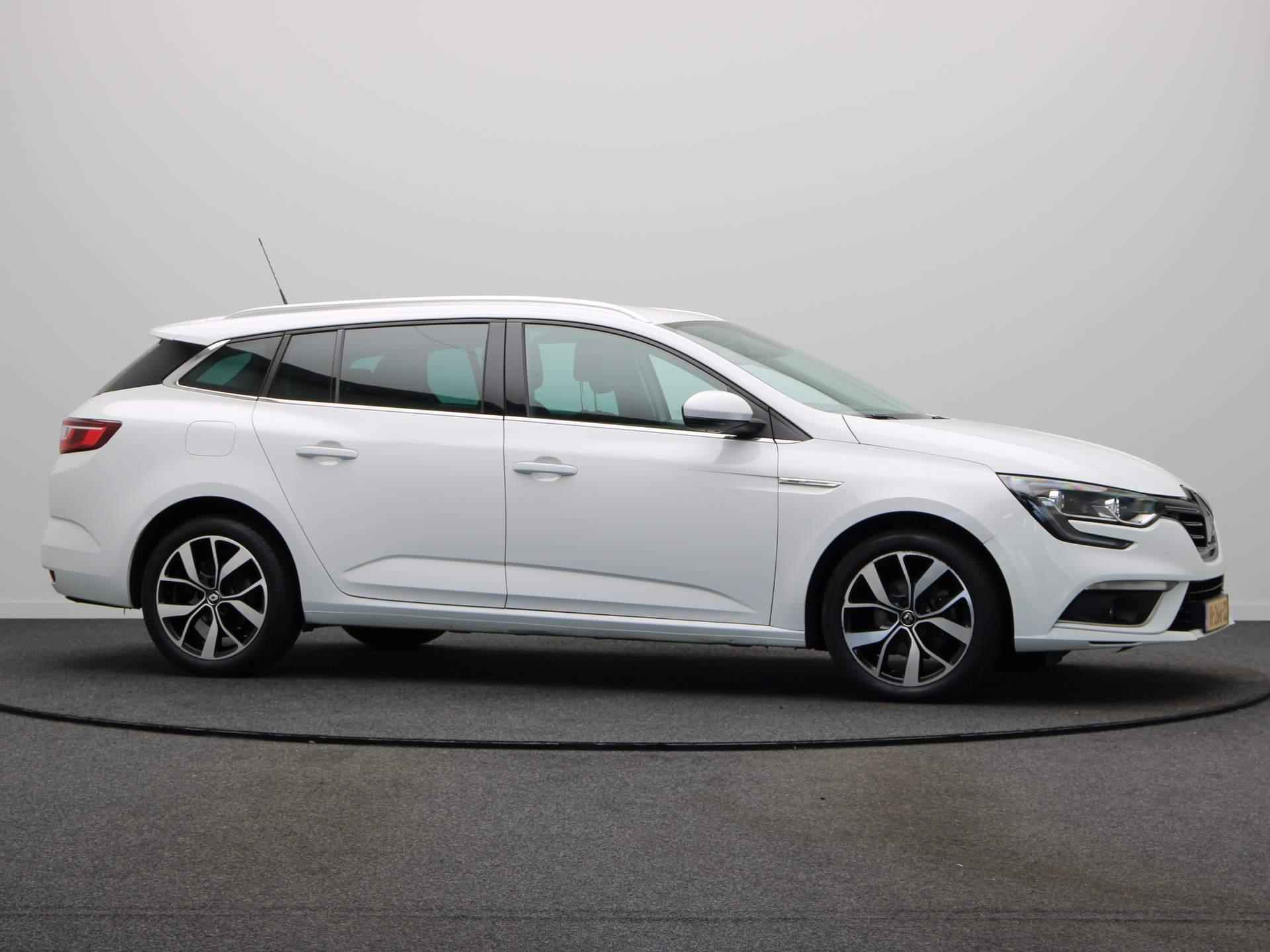 Renault Mégane Estate TCe 140pk Bose | Climate control | Cruise control | Parkeersensoren voor + achter | Apple Carplay/Android auto | - 13/48