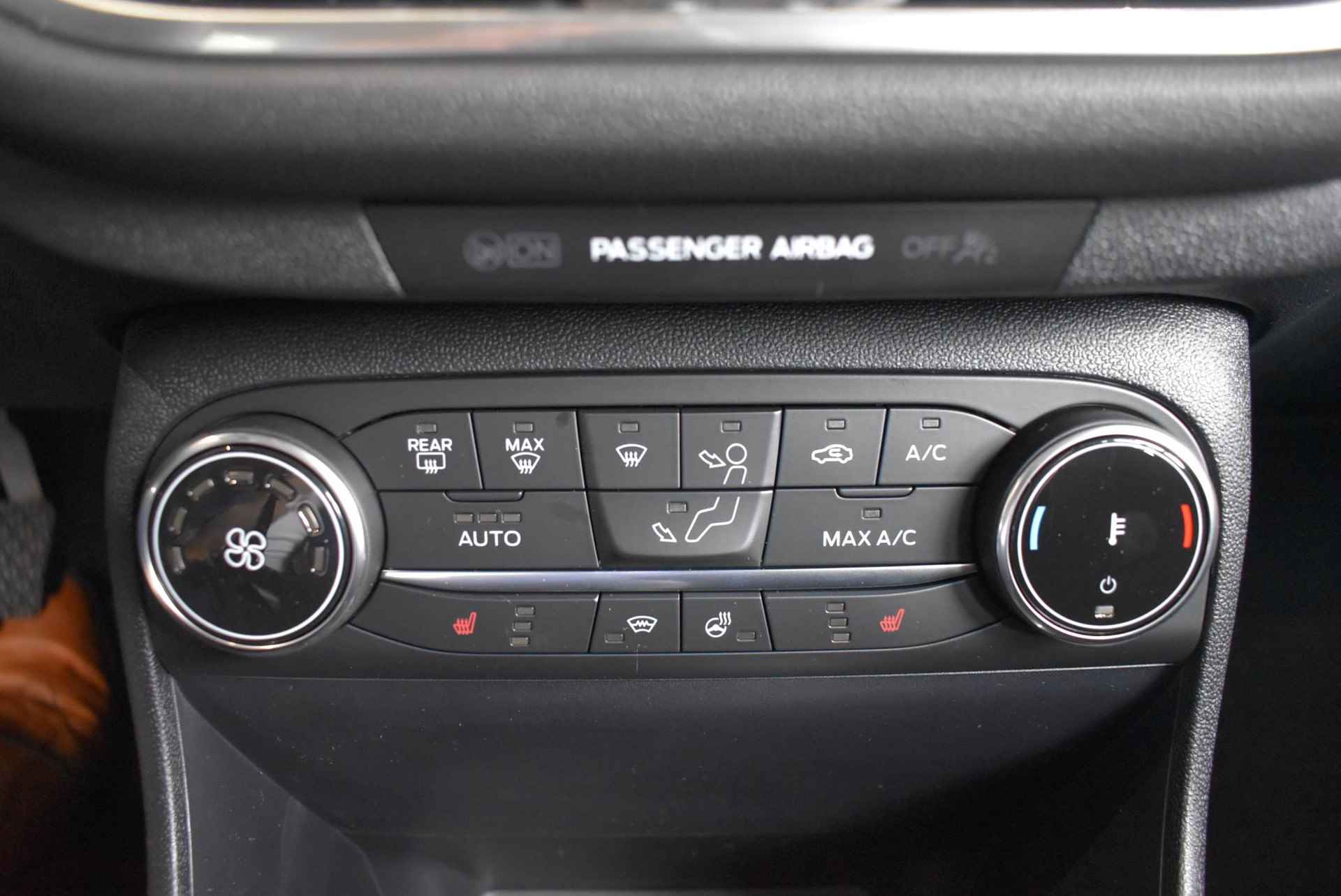 Ford Fiesta 1.0 EcoBoost Hybrid Titanium | VOORRAAD | Chrome Blue | Parking Pack 2 | Winter Pack - 5/9