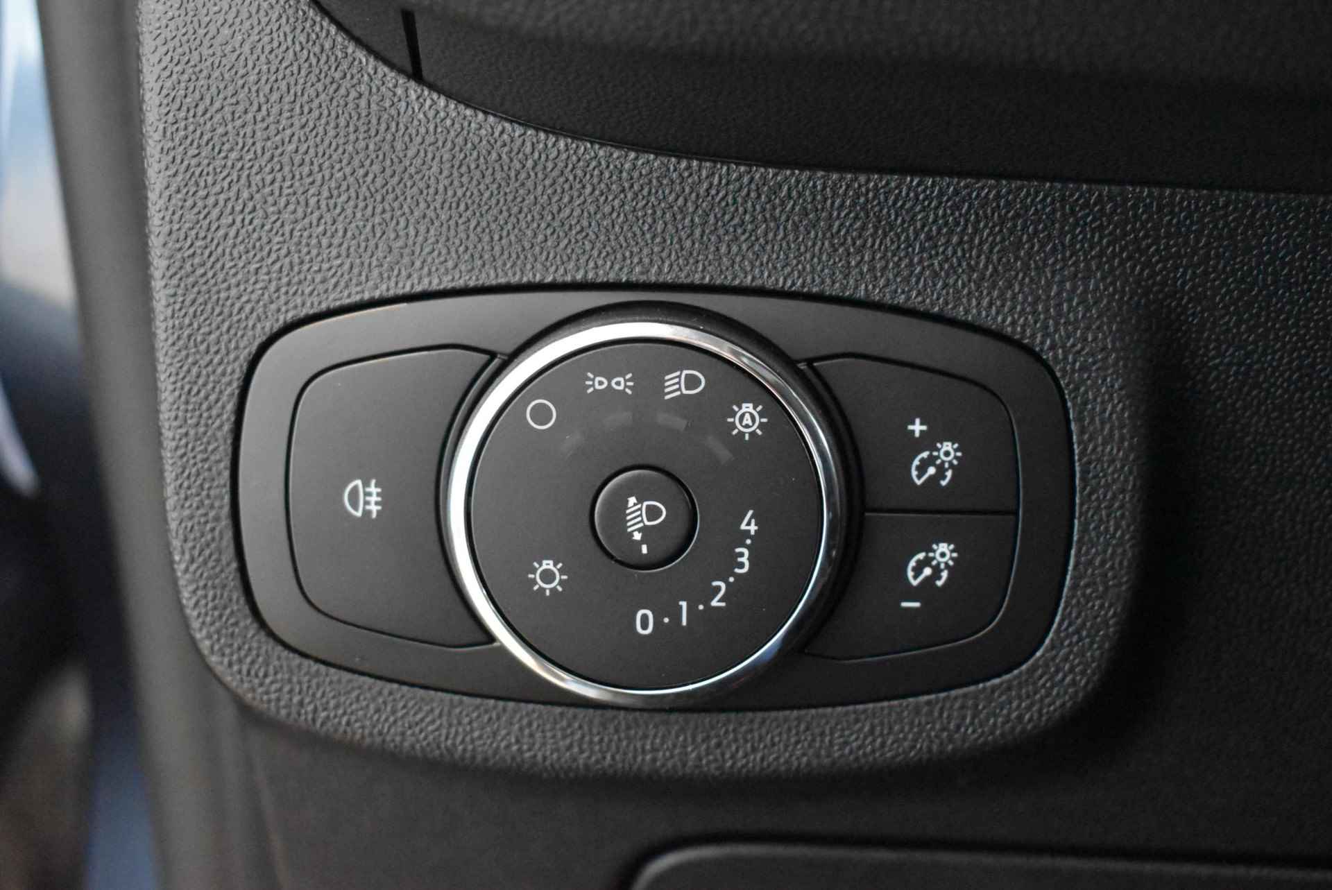 Ford Fiesta 1.0 EcoBoost Hybrid Titanium | VOORRAAD | Chrome Blue | Parking Pack 2 | Winter Pack - 7/9