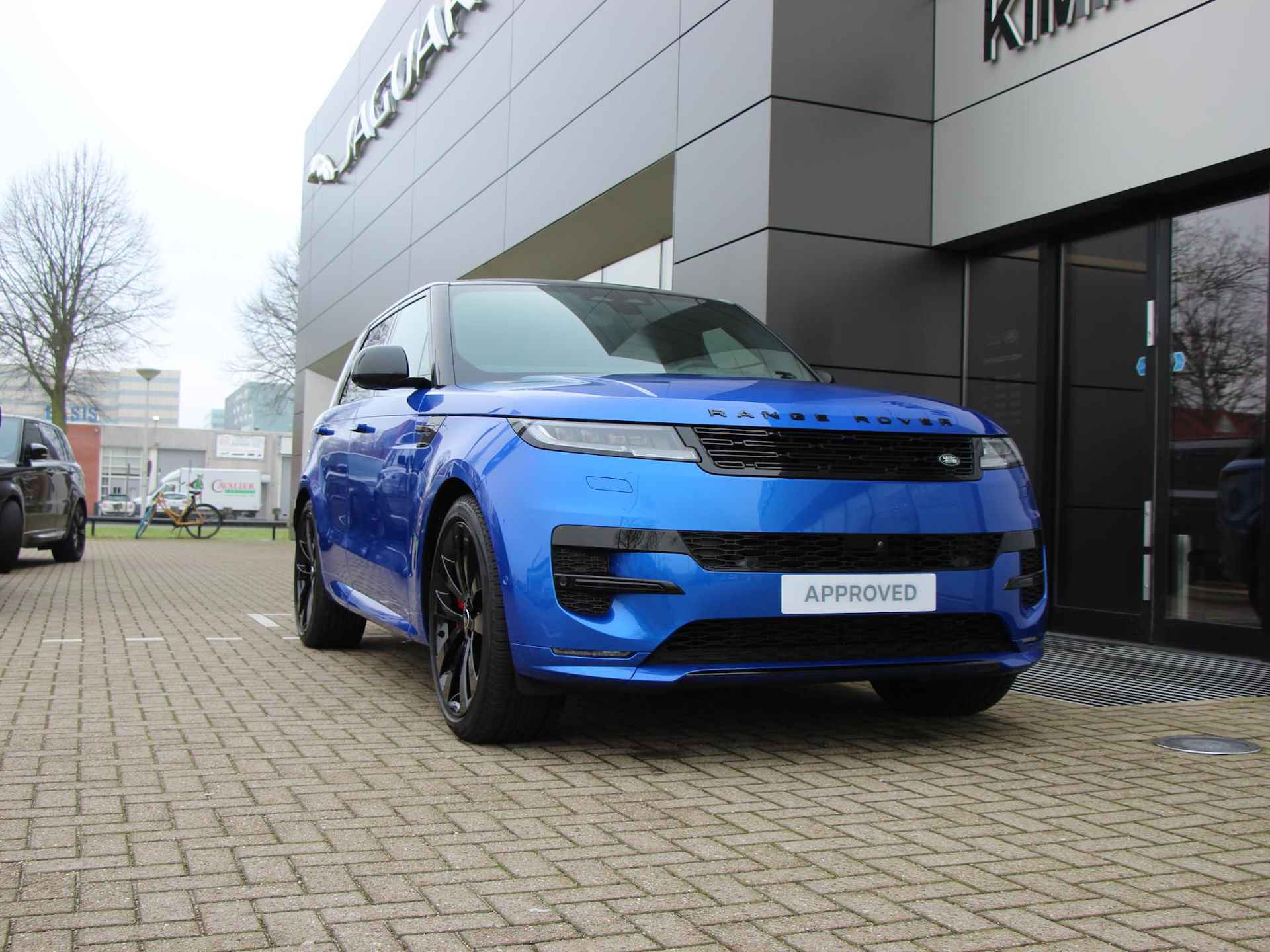 Land Rover Range Rover Sport P460e Dynamic HSE PHEV | SV lak Velocity Blue | 23 Inch | Premium Upgrade Interior Pack | Rear Seat Entertainment - 2/37