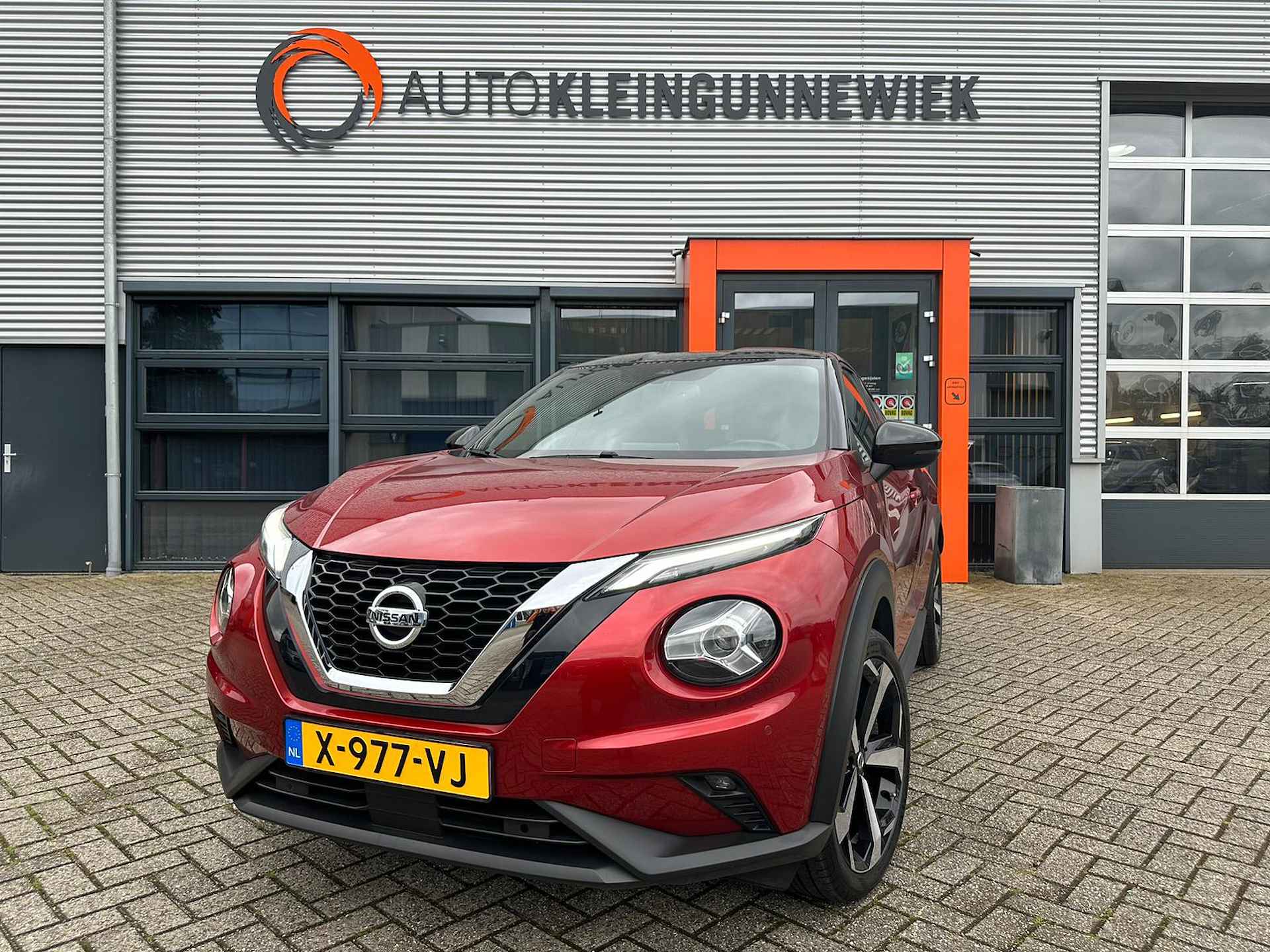 Nissan Juke 1.0 DIG-T Premiere Edition Automaat Apple/Android Carply / Navi / Camera / 19 inch / Cruise Control / Keyless / Start/stop - 1/25
