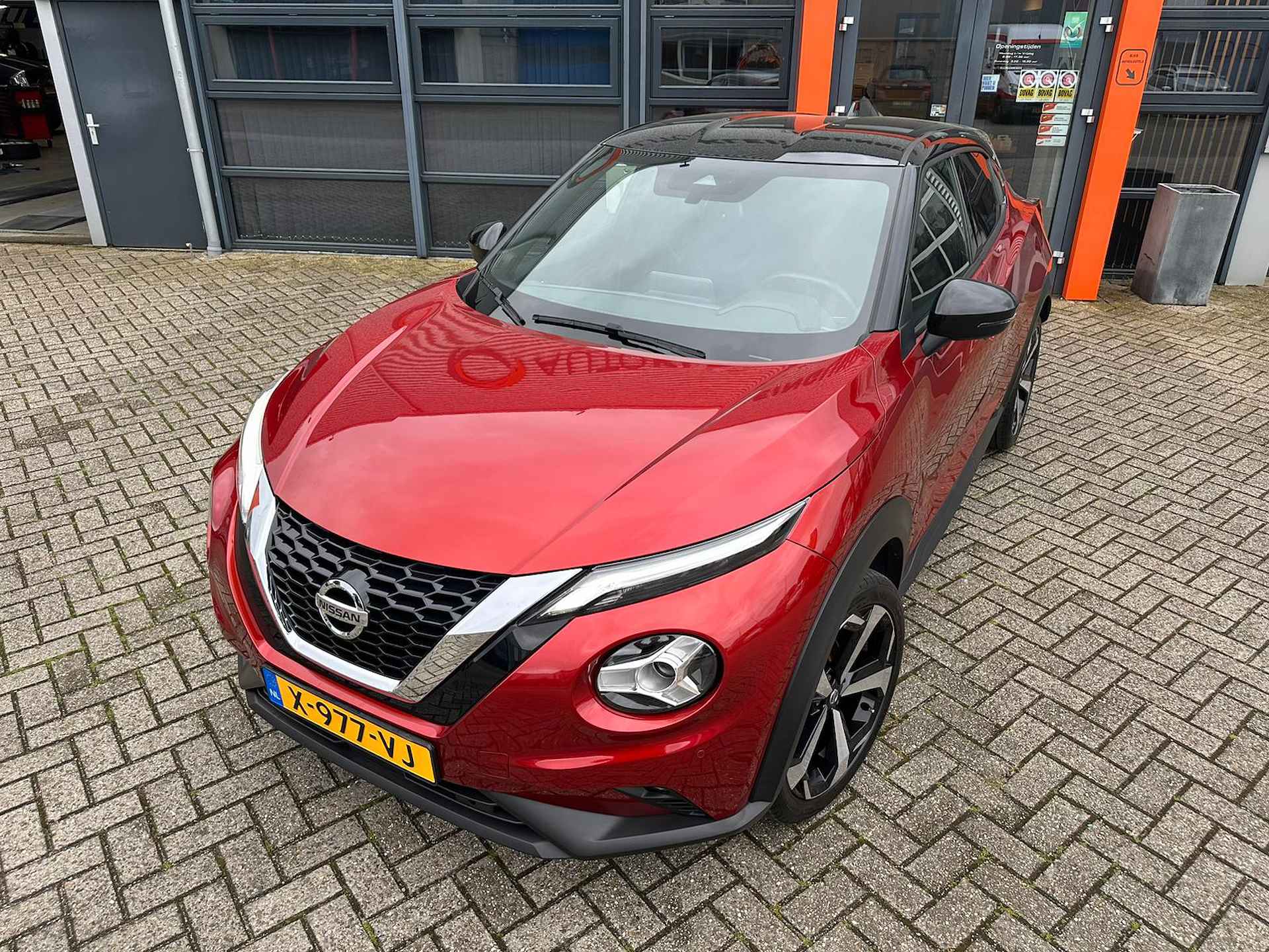 Nissan Juke 1.0 DIG-T Premiere Edition Automaat Apple/Android Carply / Navi / Camera / 19 inch / Cruise Control / Keyless / Start/stop - 10/25