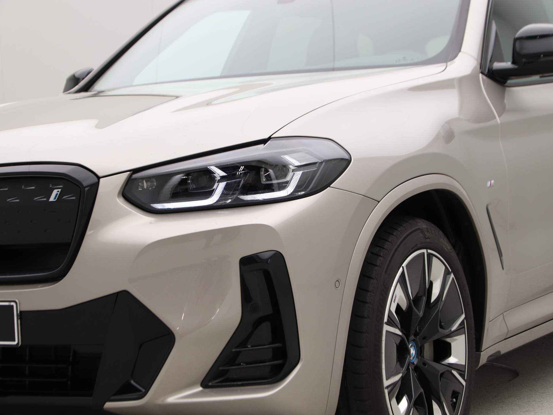 BMW iX3 High Executive Edition 80 kWh - 20/24