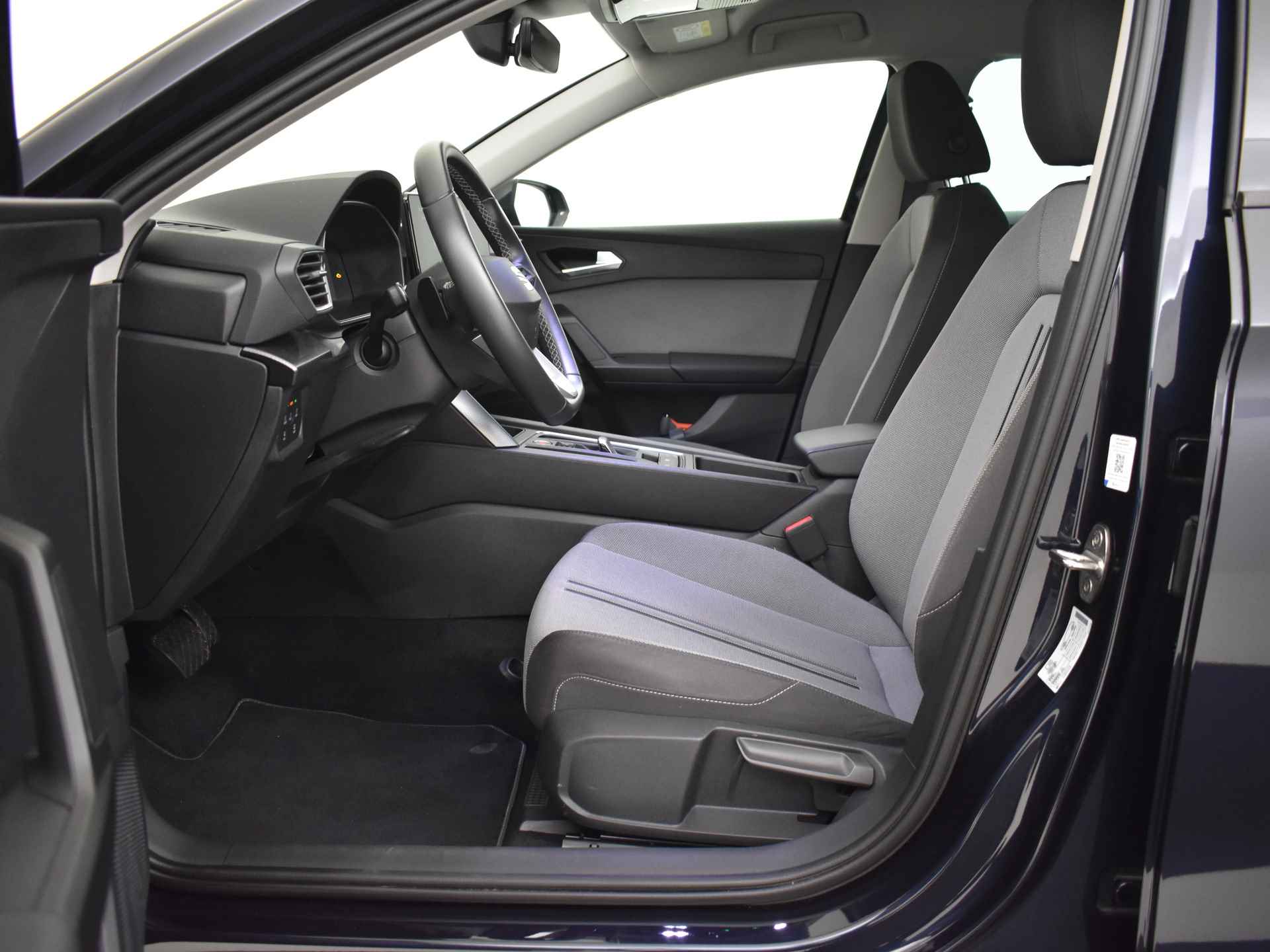 SEAT Leon 1.0 eTSI 110PK DSG-7 Style Business Intense | GARANTIE T/M 2026 | CAMERA | ADAPT. CRUISE | NAVIGATIE | APP CONNECT | LED - 6/43