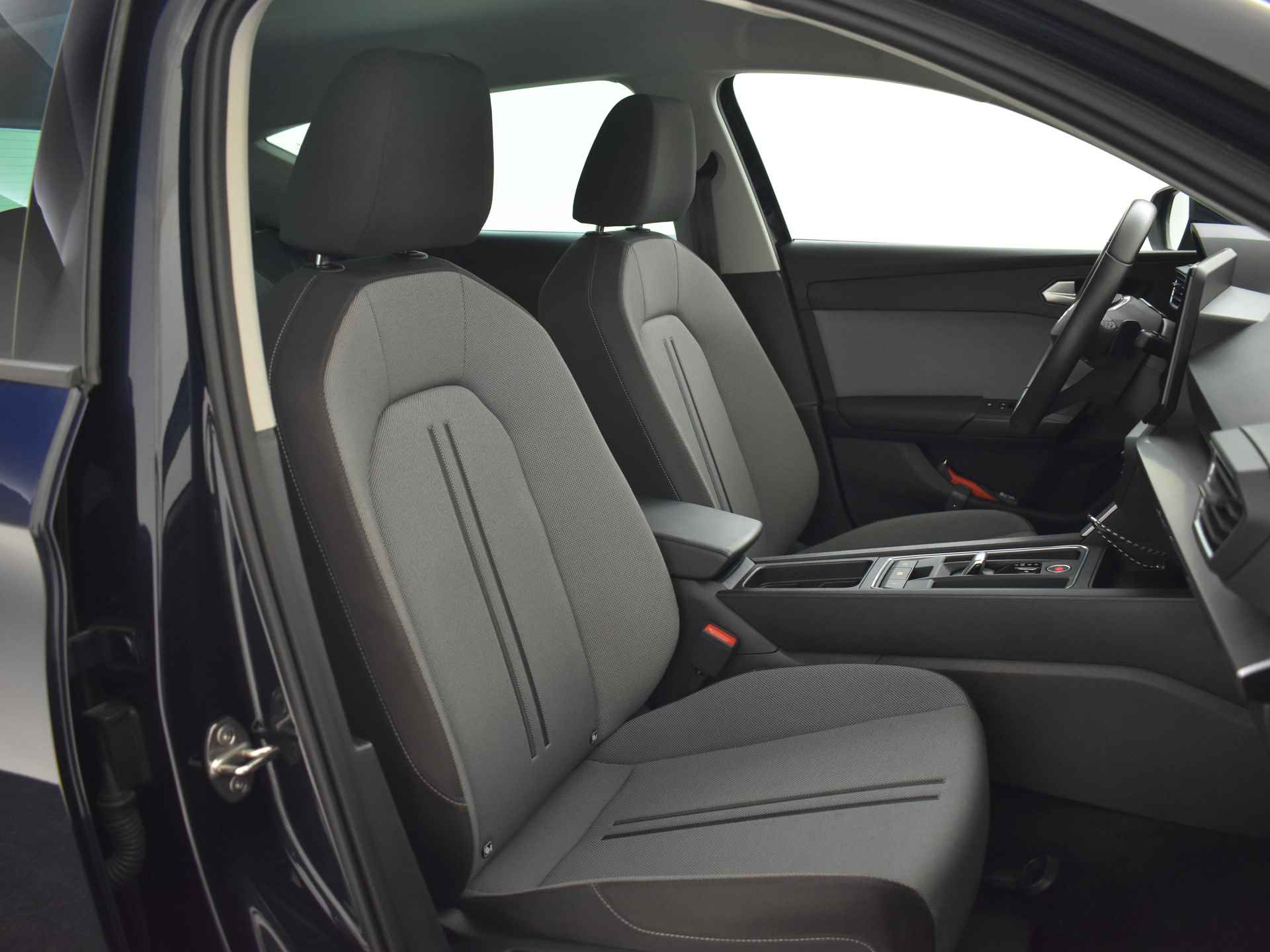 SEAT Leon 1.0 eTSI 110PK DSG-7 Style Business Intense | GARANTIE T/M 2026 | CAMERA | ADAPT. CRUISE | NAVIGATIE | APP CONNECT | LED - 43/43