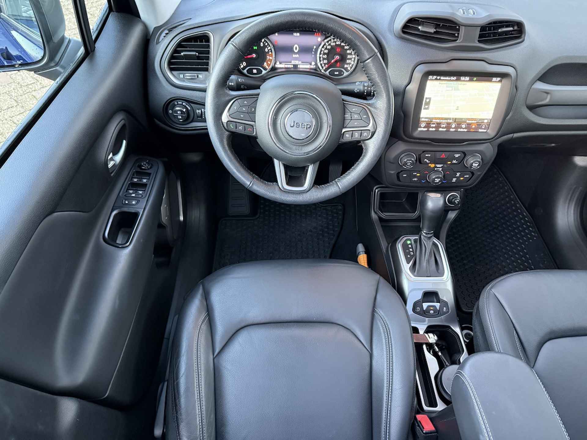 Jeep Renegade 1.3 Turbo 150 PK Freedom | Pano | Leder | LED | 17" - 8/19