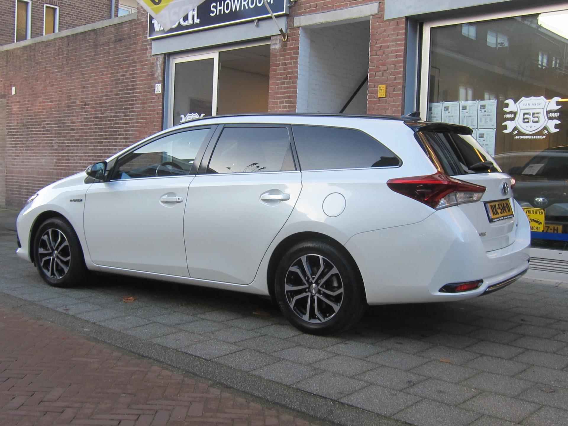 Toyota Auris Touring Sports 1.8 Hybrid Black Edition All In Prijs Bovaggarantie - 5/30