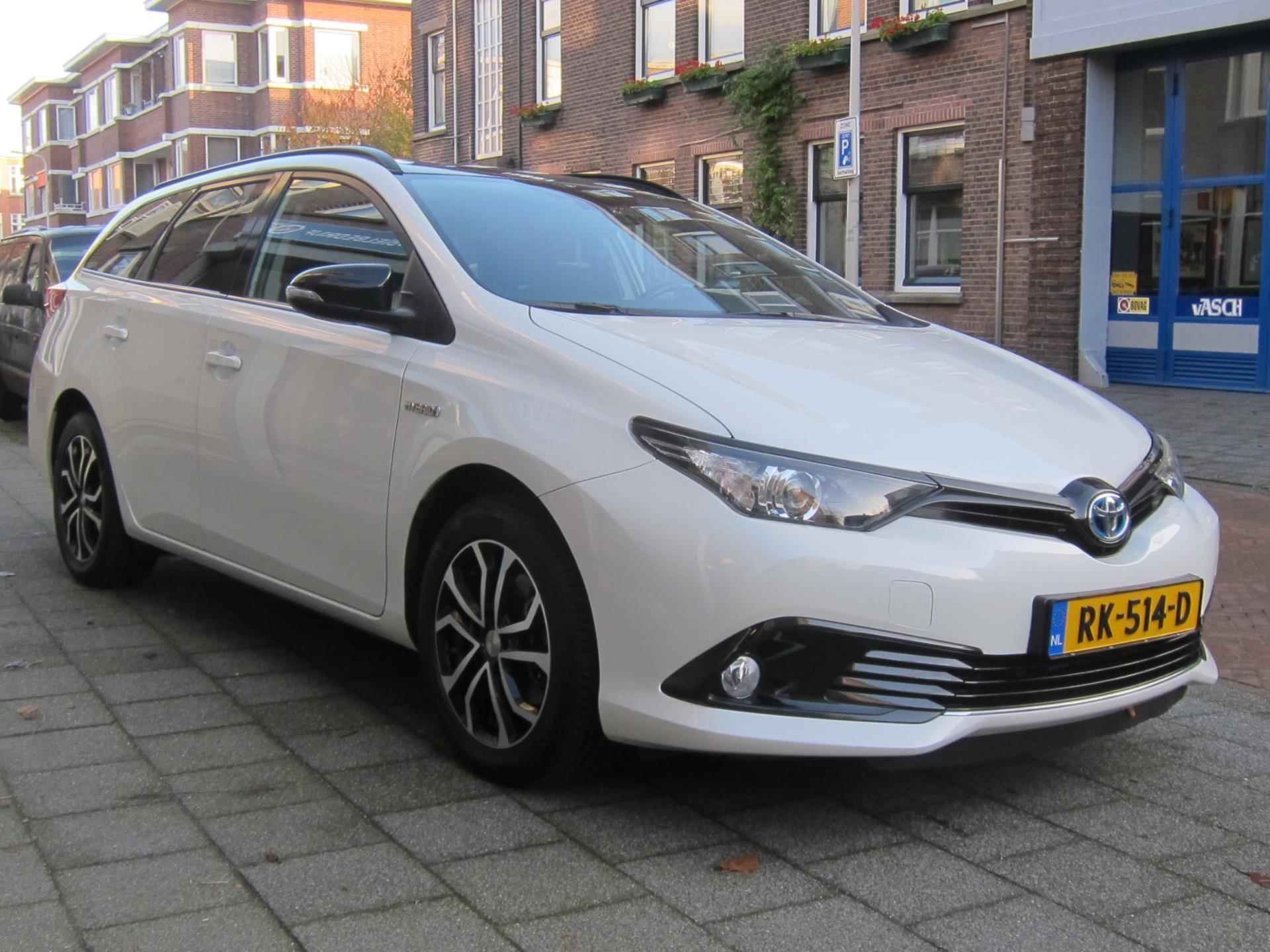 Toyota Auris Touring Sports 1.8 Hybrid Black Edition All In Prijs Bovaggarantie - 7/30