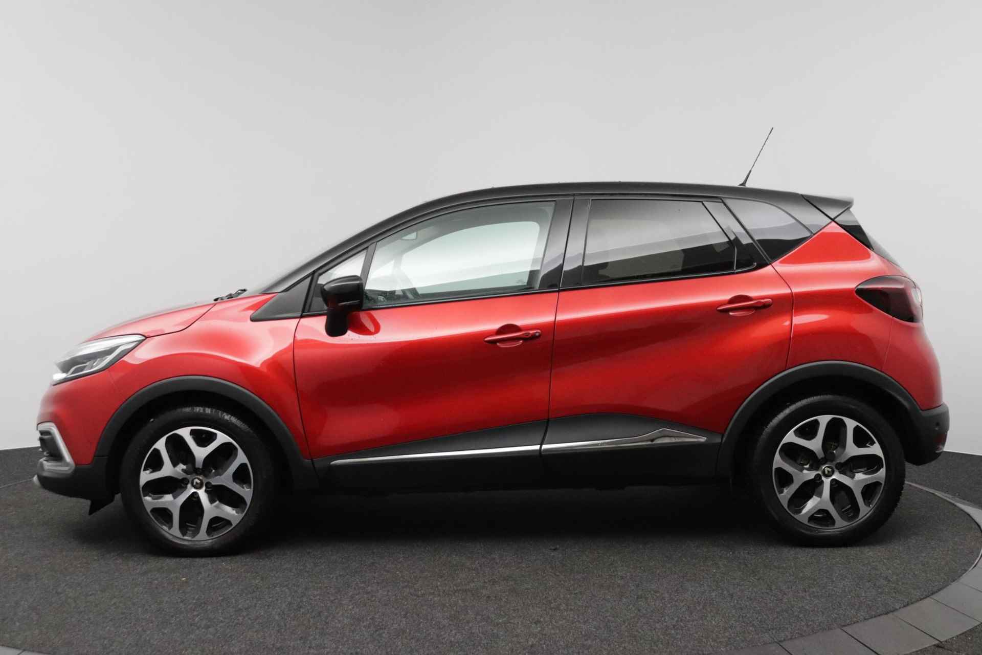 Renault Captur 1.3 TCe 150 EDC Intens Renault Captur 1.3 TCe 150 Intens - 7/29