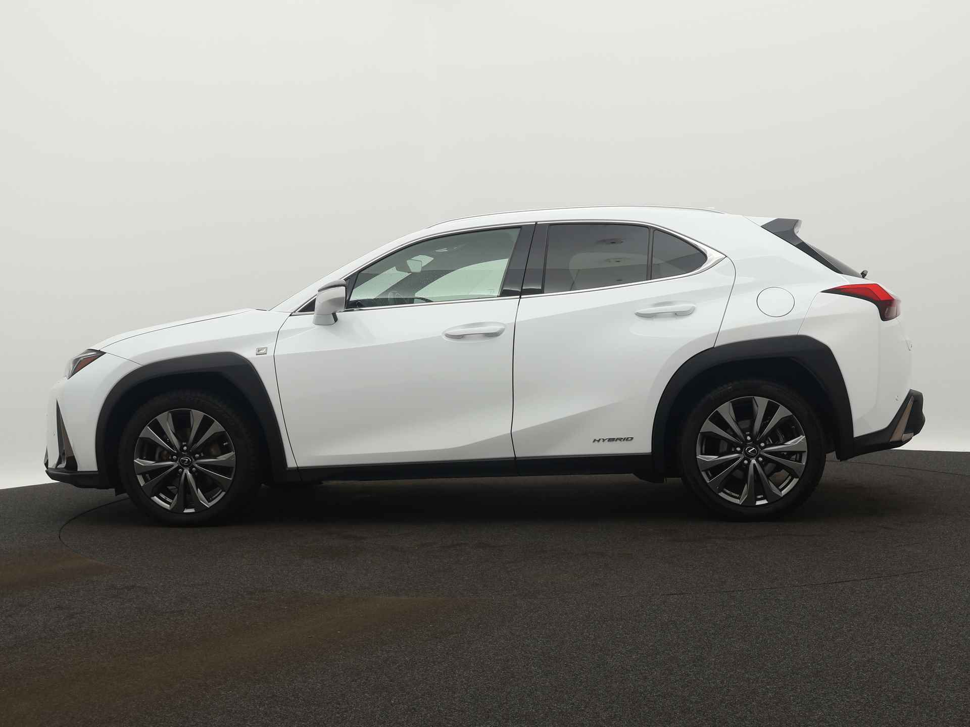 Lexus UX 250H AWD F-Sport Limited | Navigatie | Half leder | LM velgen | Camera | Parkeersensoren | Stoelverwarming | - 4/48