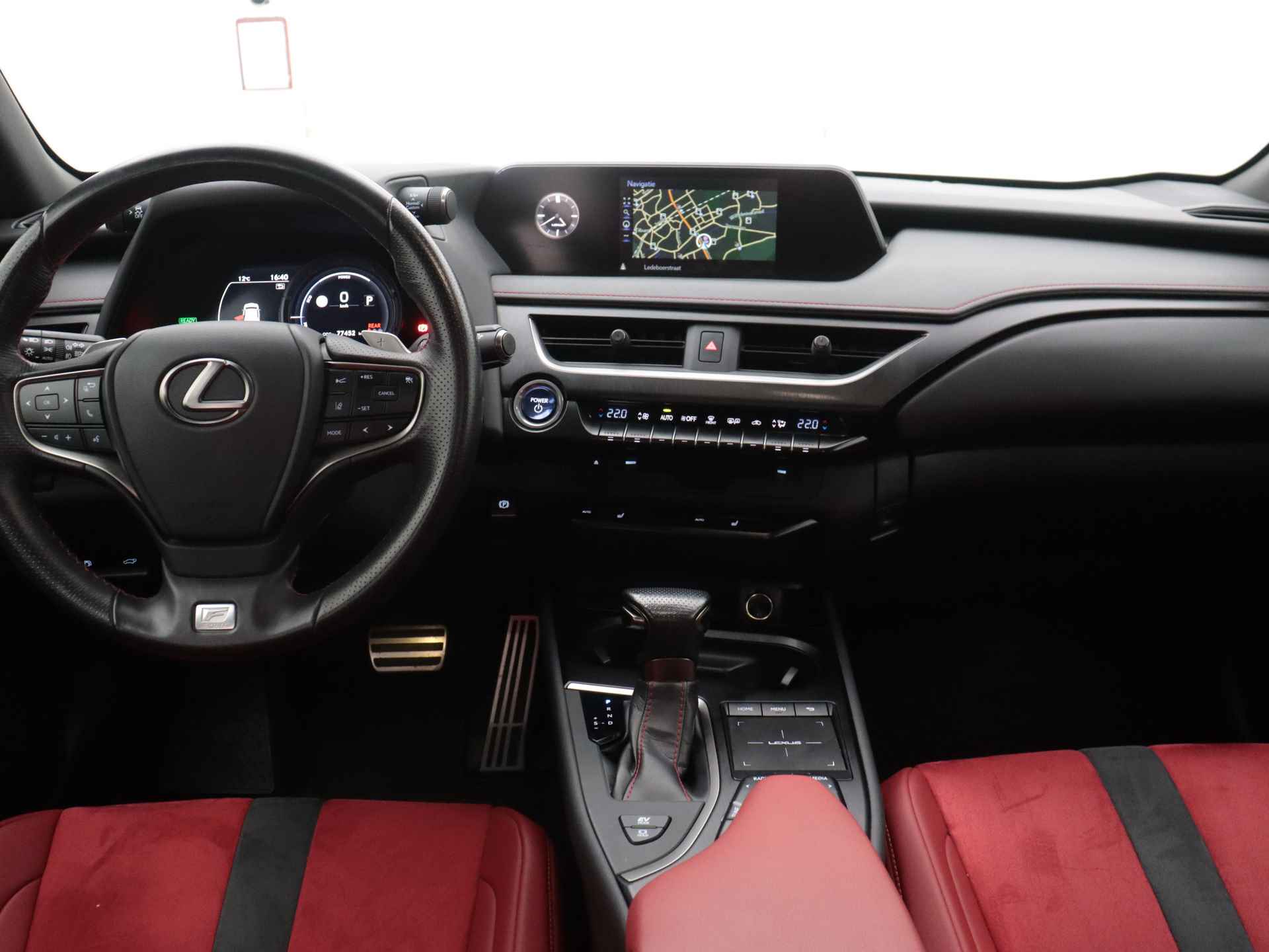 Lexus UX 250H AWD F-Sport Limited | Navigatie | Half leder | LM velgen | Camera | Parkeersensoren | Stoelverwarming | - 6/48