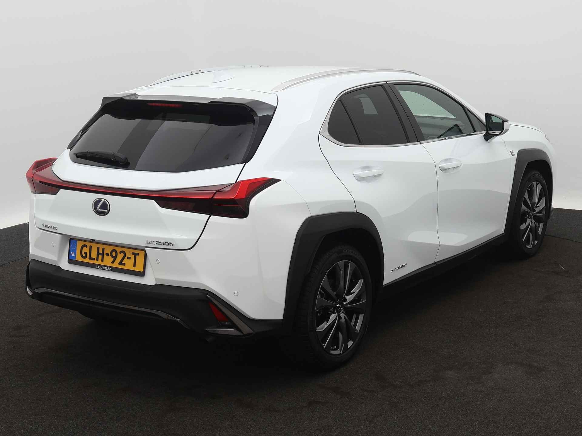 Lexus UX 250H AWD F-Sport Limited | Navigatie | Half leder | LM velgen | Camera | Parkeersensoren | Stoelverwarming | - 18/48