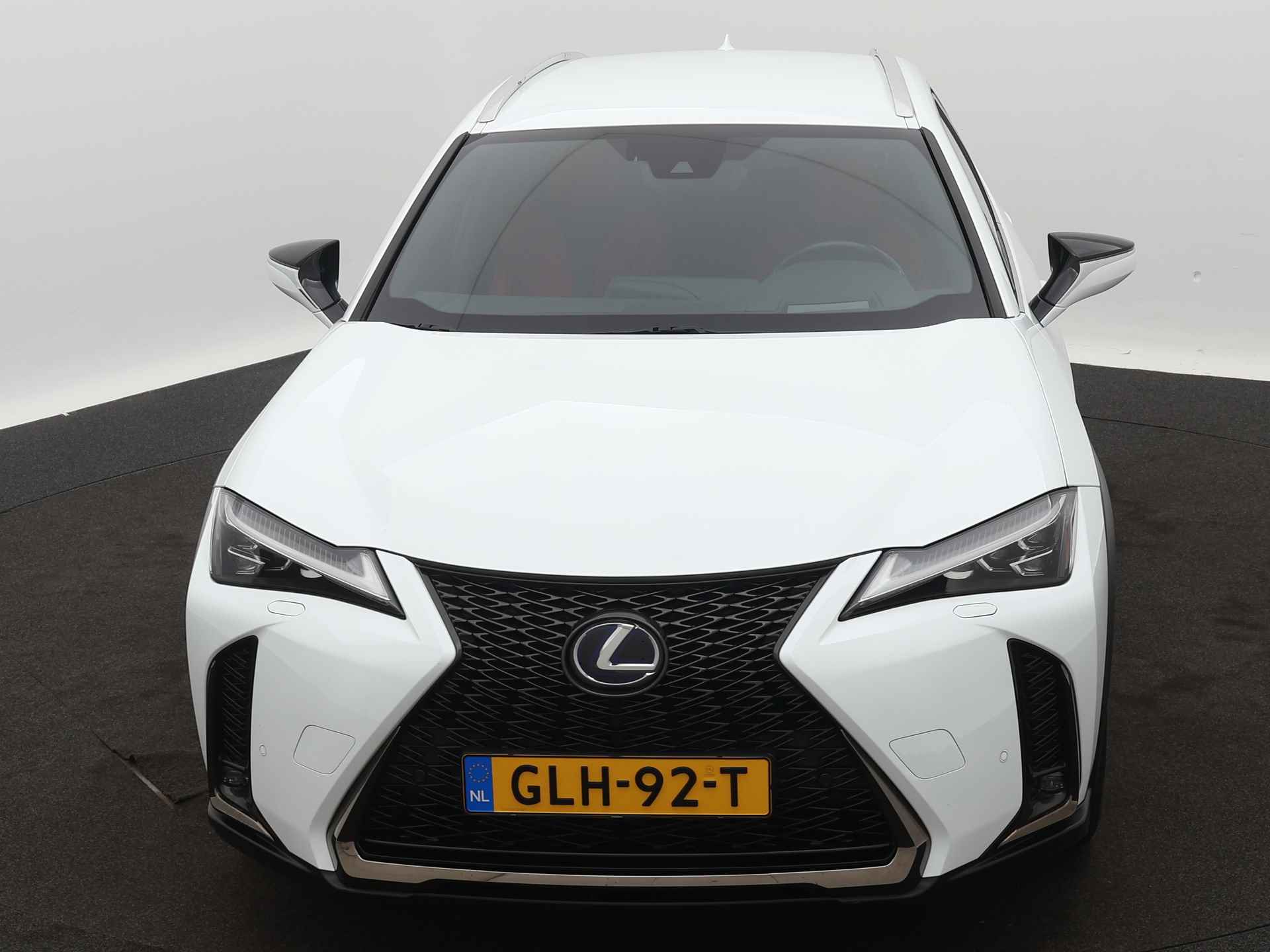 Lexus UX 250H AWD F-Sport Limited | Navigatie | Half leder | LM velgen | Camera | Parkeersensoren | Stoelverwarming | - 28/48