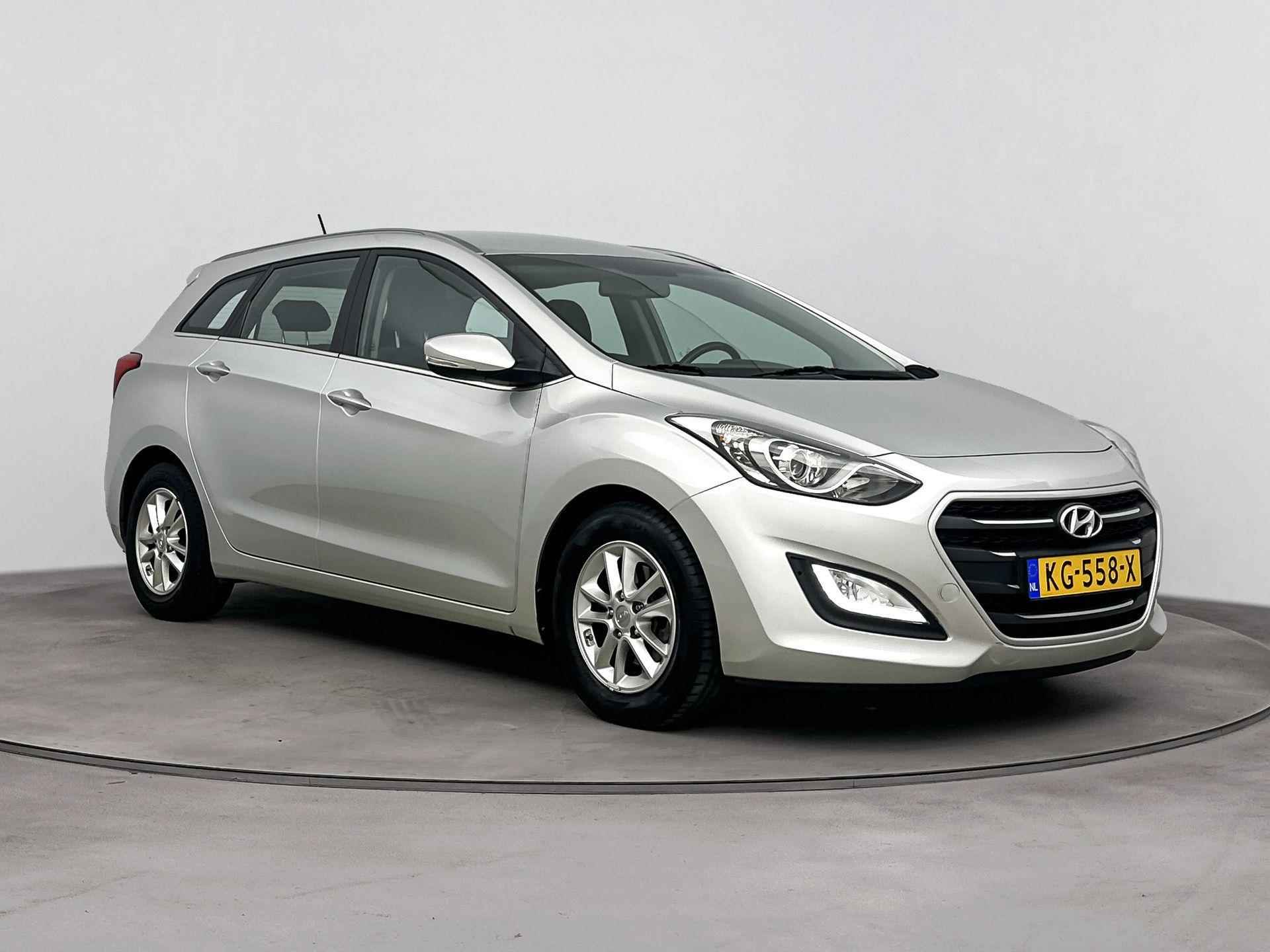 Hyundai i30 Wagon 1.6 GDi Comfort Navi | Climate controle | Cruise controle | Camera | - 8/33