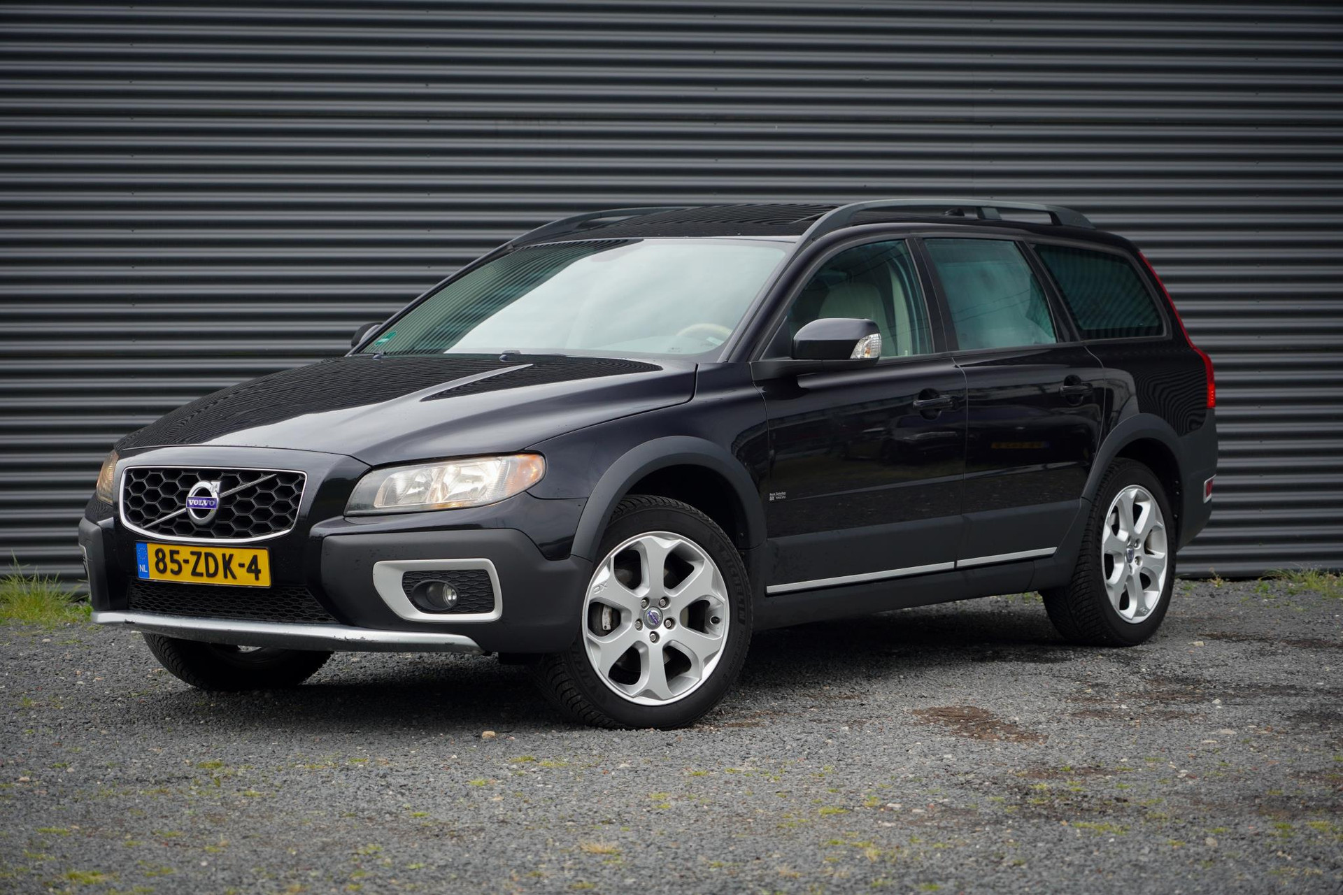 Volvo XC70 2.4 D5 Summum / Aut / Leder / Dealeronderhoud / Meeneemprijs