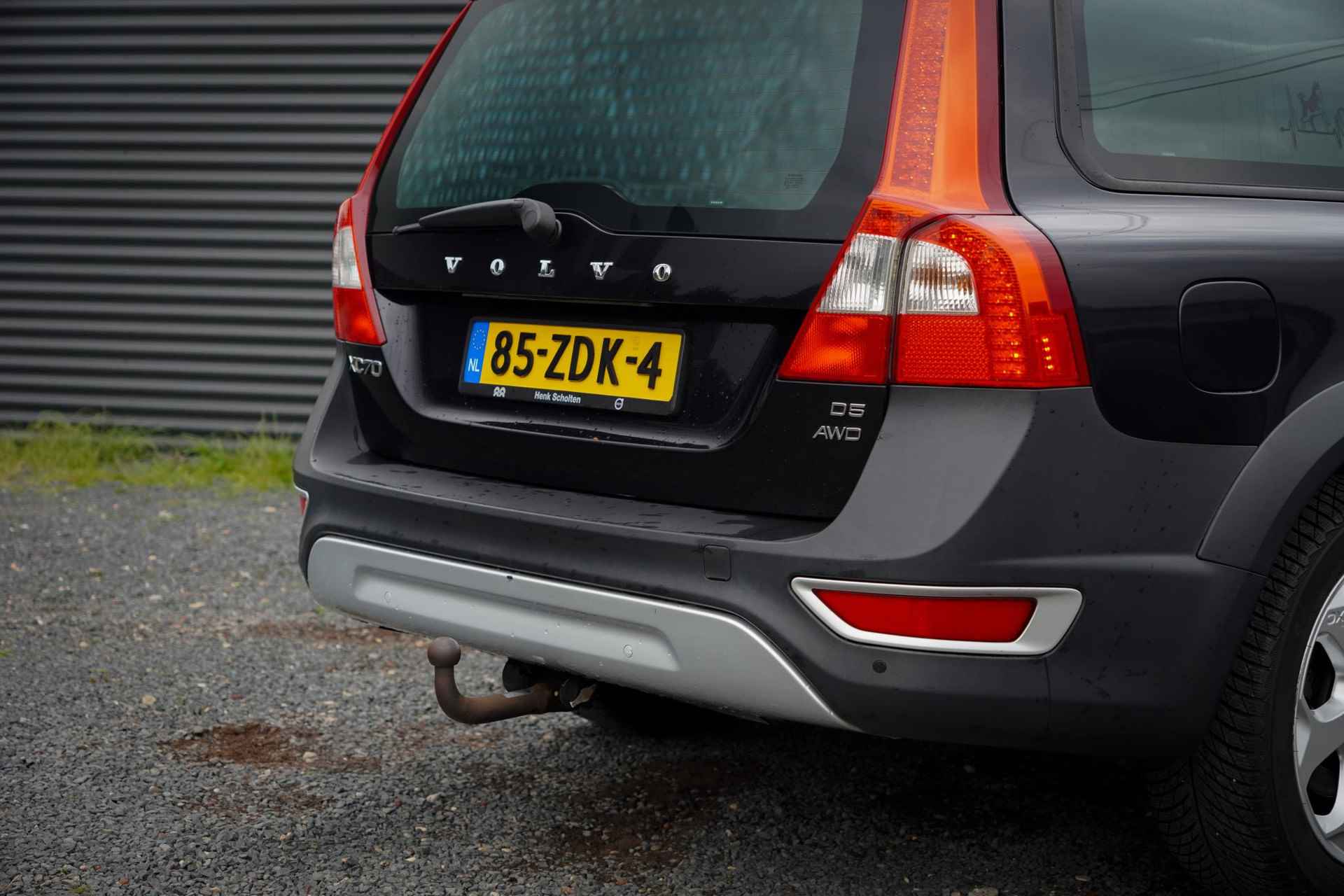 Volvo XC70 2.4 D5 Summum / Aut / Leder / Dealeronderhoud / Meeneemprijs - 36/40