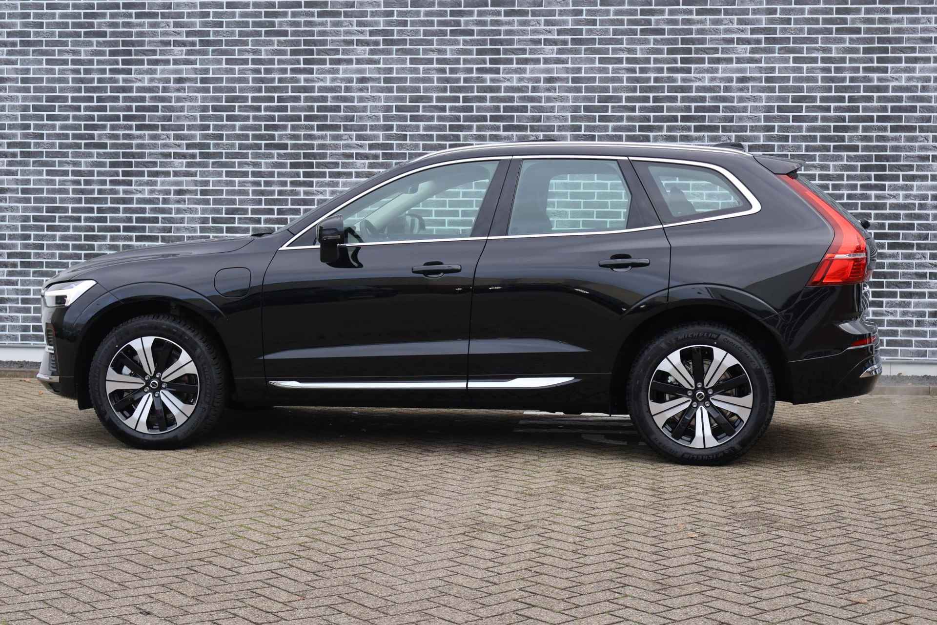 Volvo XC60 2.0 Recharge T6 AWD Plus Bright |  Keyless entry | Full LED koplampen | Stoel- en stuurverwarming | Schuif/kanteldak - 6/24