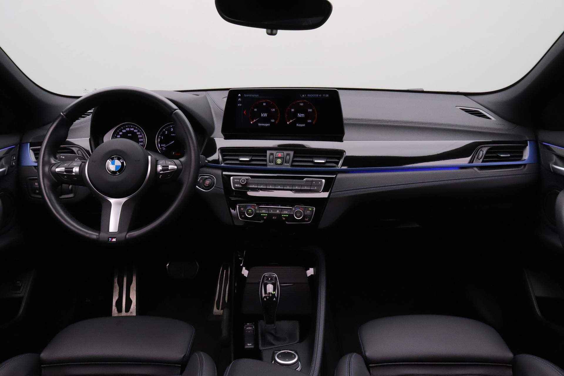 BMW X2 xDrive20i High Executive | M-sport Shadow Line | Active Cruise Control | Navigatie Plus | Sportstoelen | Stoelverwarming | Schuif-/ Panoramadak | HiFi | PDC voor/ achter | - 3/25